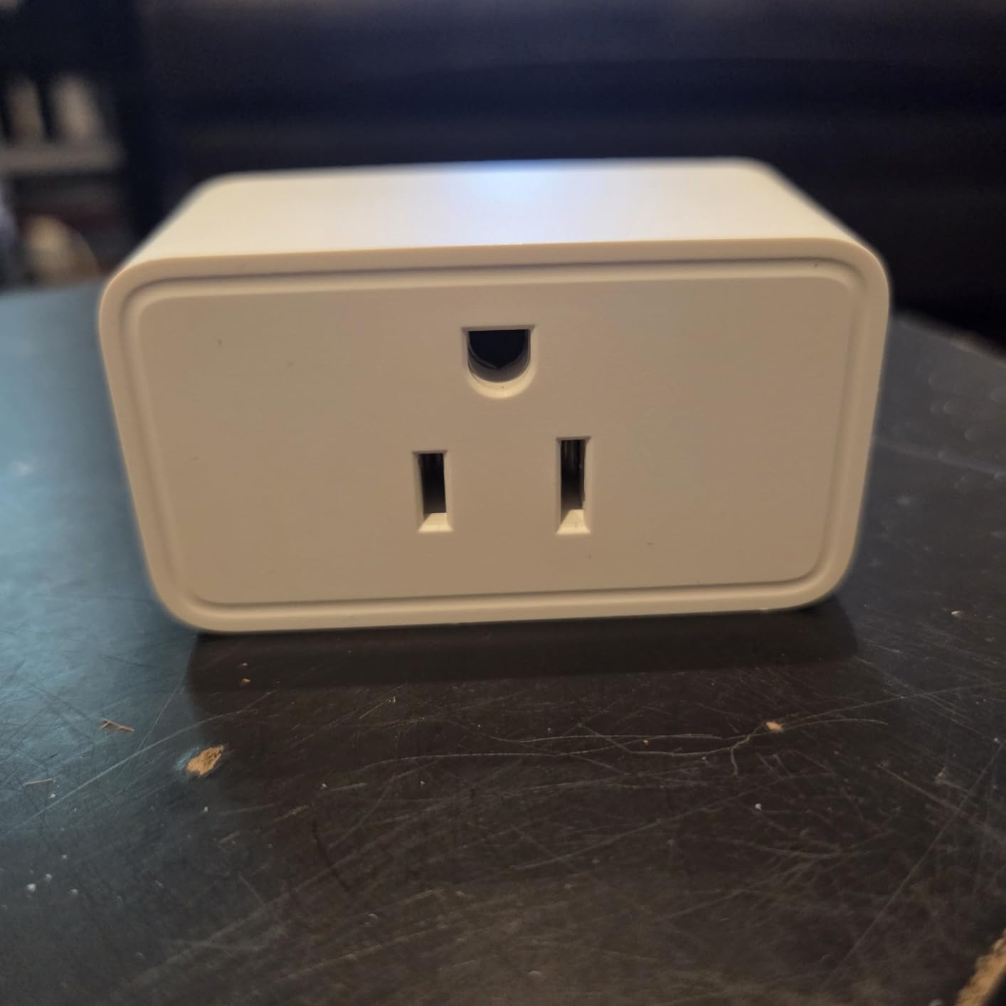 Amazon Basics Smart Plug, Matter Compatible, Compatible with Amazon Alexa, Google Home, Apple HomeKit, Matter Hub Required, 2.4 GHz Wi-Fi only, White, 1-Pack - Customer Photo 2