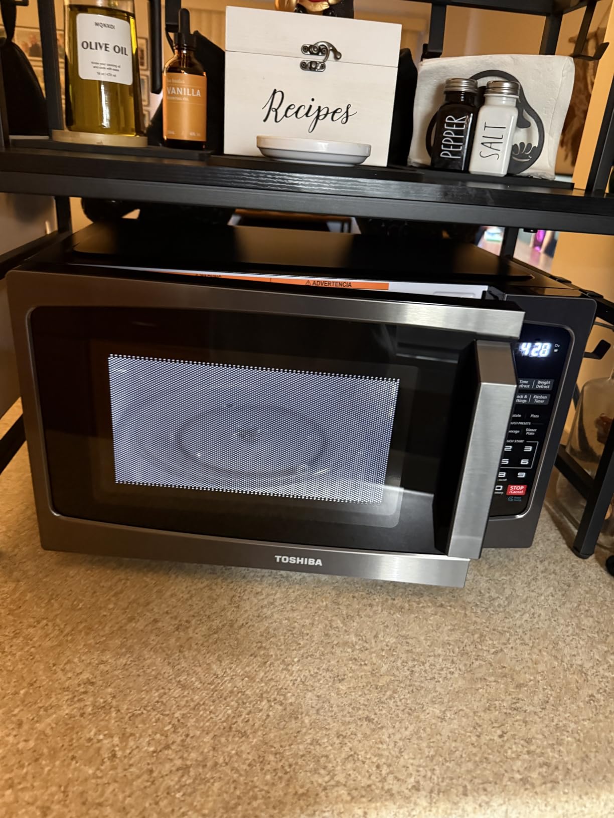 TOSHIBA ML-EM09PA(BS) Small Microwave Oven with 6 Auto Menus, Mute Function & Child Lock, LED Lighting, Perfect for Apartment, 0.9 Cu Ft, 10.6 Inch Removable Turntable, 900W, Black Stainless Steel - Customer Photo 1