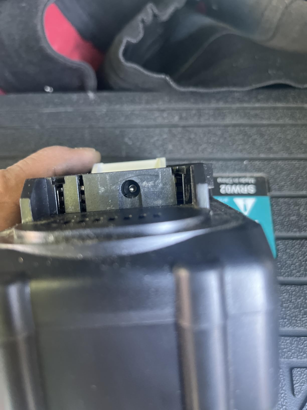 SEESII Reciprocating Saw Cordless, Variable Speed 3500 RPM Brushless Motor with 8 Saw Blades, 2 x 4.0Ah Batteries, LED Light, Tool‑Free Blade Change, Portable for Wood PVC Cutting - Customer Photo 1