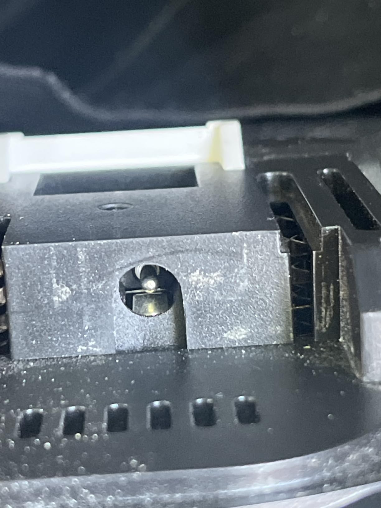 SEESII Reciprocating Saw Cordless, Variable Speed 3500 RPM Brushless Motor with 8 Saw Blades, 2 x 4.0Ah Batteries, LED Light, Tool‑Free Blade Change, Portable for Wood PVC Cutting - Customer Photo 2