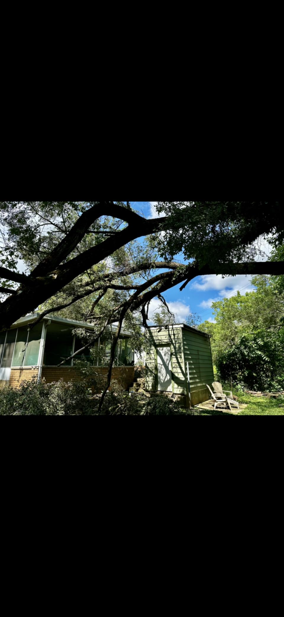 BILT HARD 40-Ton Gas Powered Log Splitter, Horizontal/Vertical Full Beam Wood Splitter with Auto Return, 4-Cycle 389cc OHV Engine, 2 Stage Gear Pump, Gas Firewood Splitting Wood Machine - Customer Photo 1