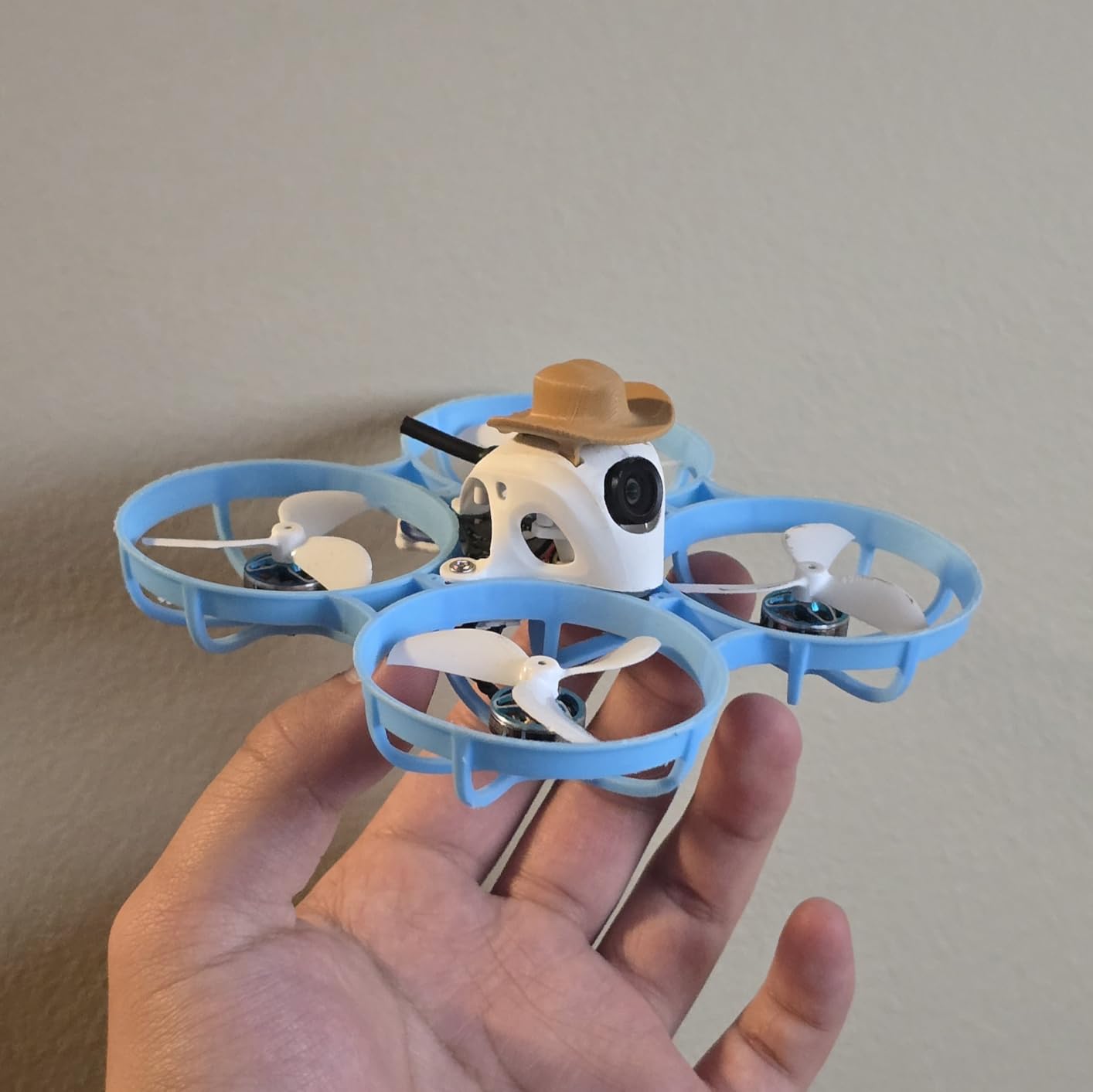 BETAFPV ELRS Meteor75 Pro 1S Brushless Drone with Matrix 1S 5IN1 FC, 1102 22000KV Motor, 45mm 3-Blade Prop for FPV Freestyle Racing Indoor Outdoor, Fly Time Up to 6.5Min with BT2.0 550mAh Lipo Customer Review BETAFPV ELRS Meteor75 Pro 1S Brushless Drone with Matrix 1S 5IN1 FC, 1102 22000KV Motor, 45mm 3-Blade Prop for FPV Freestyle Racing Indoor Outdoor, Fly Time Up to 6.5Min with BT2.0 550mAh Lipo - Customer Photo 1