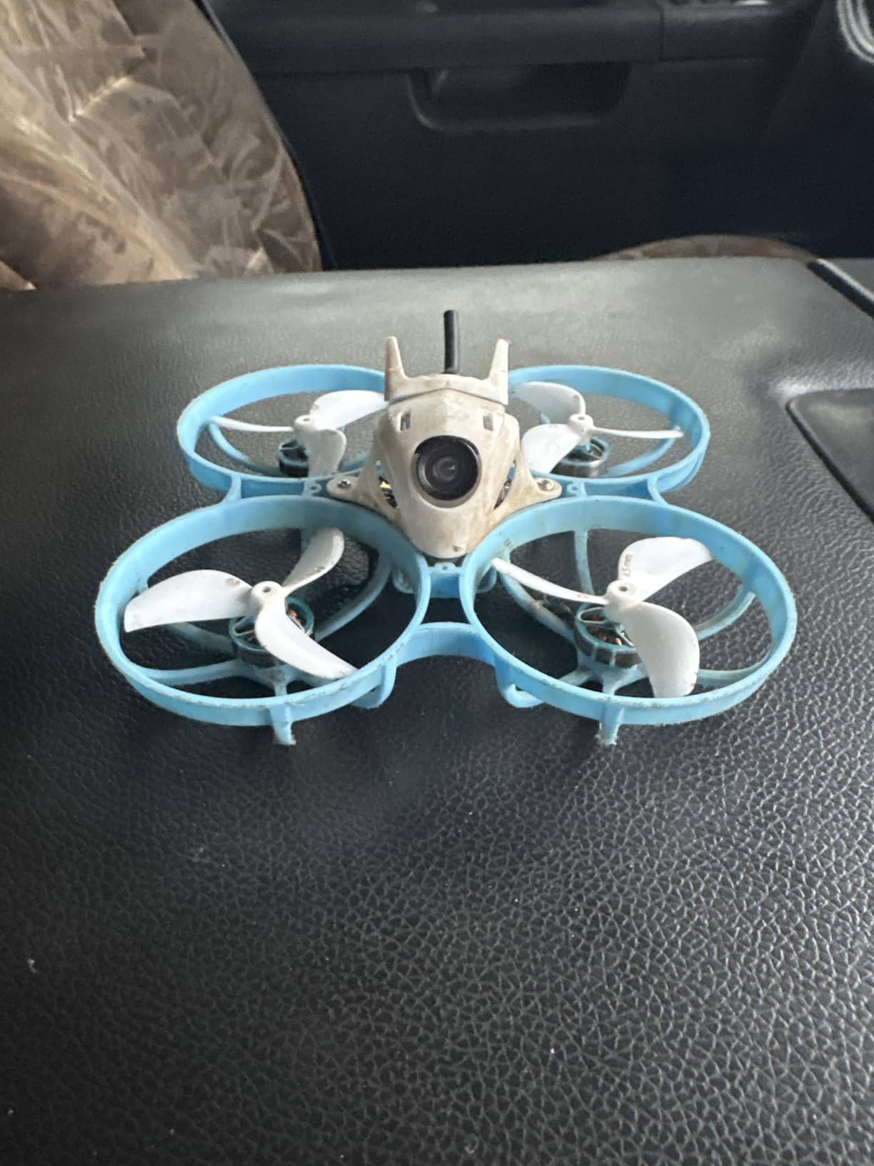 BETAFPV ELRS Meteor75 Pro 1S Brushless Drone with Matrix 1S 5IN1 FC, 1102 22000KV Motor, 45mm 3-Blade Prop for FPV Freestyle Racing Indoor Outdoor, Fly Time Up to 6.5Min with BT2.0 550mAh Lipo Customer Review BETAFPV ELRS Meteor75 Pro 1S Brushless Drone with Matrix 1S 5IN1 FC, 1102 22000KV Motor, 45mm 3-Blade Prop for FPV Freestyle Racing Indoor Outdoor, Fly Time Up to 6.5Min with BT2.0 550mAh Lipo - Customer Photo 2