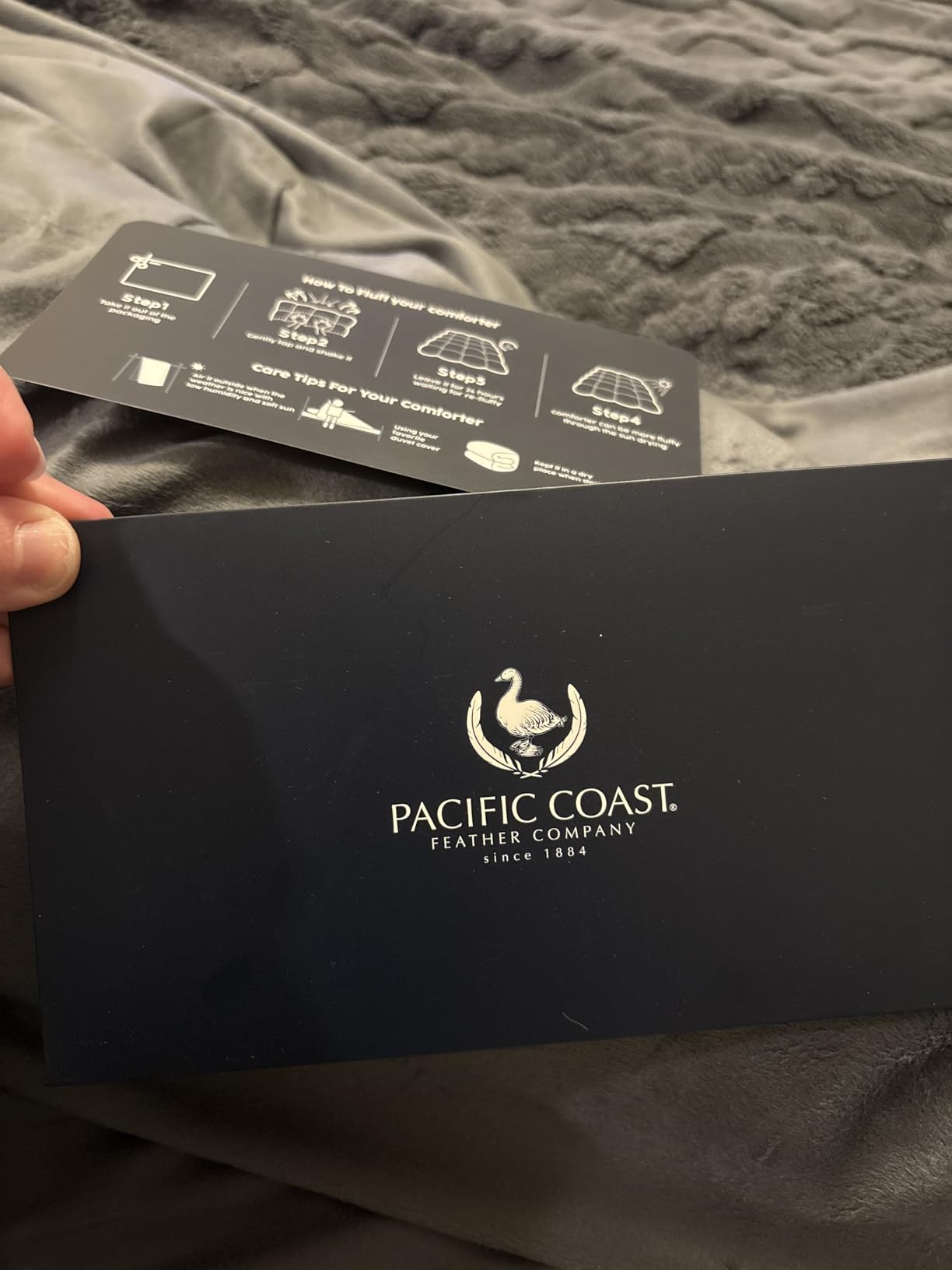 Pacific Coast Goose Feather Down Fiber Comforters Queen Size, Extra Fluffy White Duvet Insert, Ultra-Soft, Breathable, All Season Hotel Luxury Bedding Comforters, 8 Corner & Center Loops (90