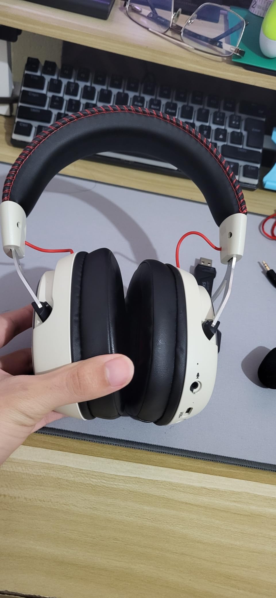 OXS Storm G2 Wireless Gaming Headsets, 7.1 Virtual Surround Sound, 3 EQ Modes, 2.4G Low Latency, 50mm Driver, 40H Playtime, RGB Light, Bluetooth 5.3, Compatible with PC, Console, Mobile, White Customer Review OXS Storm G2 Wireless Gaming Headsets, 7.1 Virtual Surround Sound, 3 EQ Modes, 2.4G Low Latency, 50mm Driver, 40H Playtime, RGB Light, Bluetooth 5.3, Compatible with PC, Console, Mobile, White - Customer Photo 2