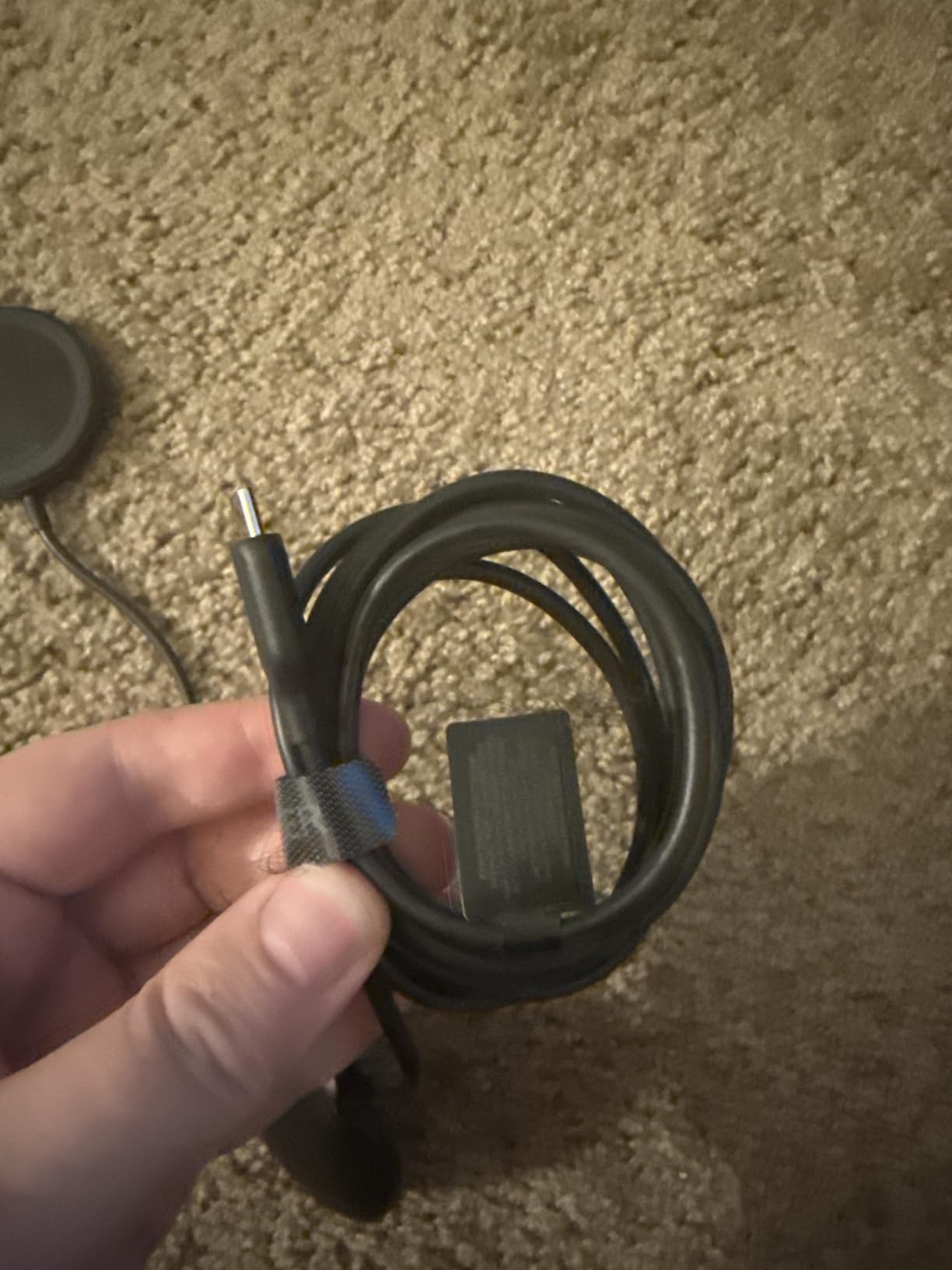 Anker Zolo Magnetic Wireless Charger, 2-Pack Qi2 Certified 15W MagSafe-Compatible Wireless Charging Pad, for iPhone 17/16/15/14/13 Series, AirPods, and More (Not for Pixel, Adapter Not Included) - Customer Photo 1