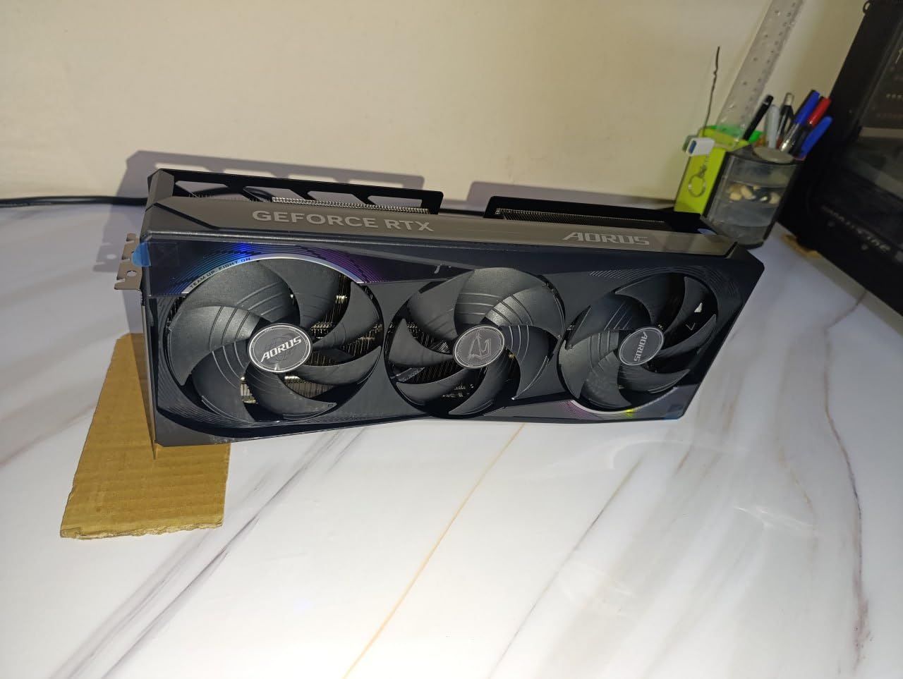 GIGABYTE GeForce RTX 5080 WINDFORCE OC SFF 16G Graphics Card, WINDFORCE Cooling System, 16GB 256-bit GDDR7, GV-N5080WF3OC-16GD Video Card - Customer Photo 1