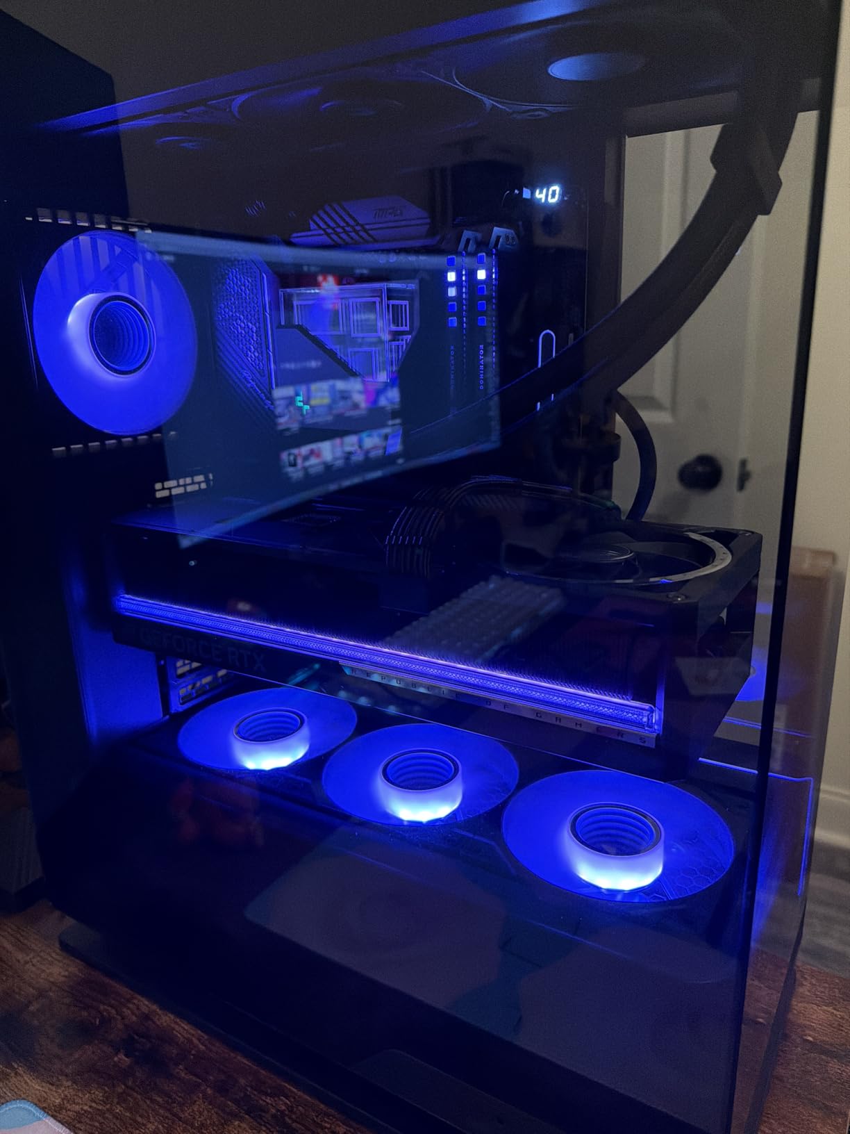 ASUS TUF Gaming GeForce RTX 5090 32GB GDDR7 Gaming Graphics Card (PCIe 5.0, HDMI/DP 2.1, 3.6-Slot, Military-Grade Components, Protective PCB Coating, axial-tech Fans, Vapor Chamber) - Customer Photo 1