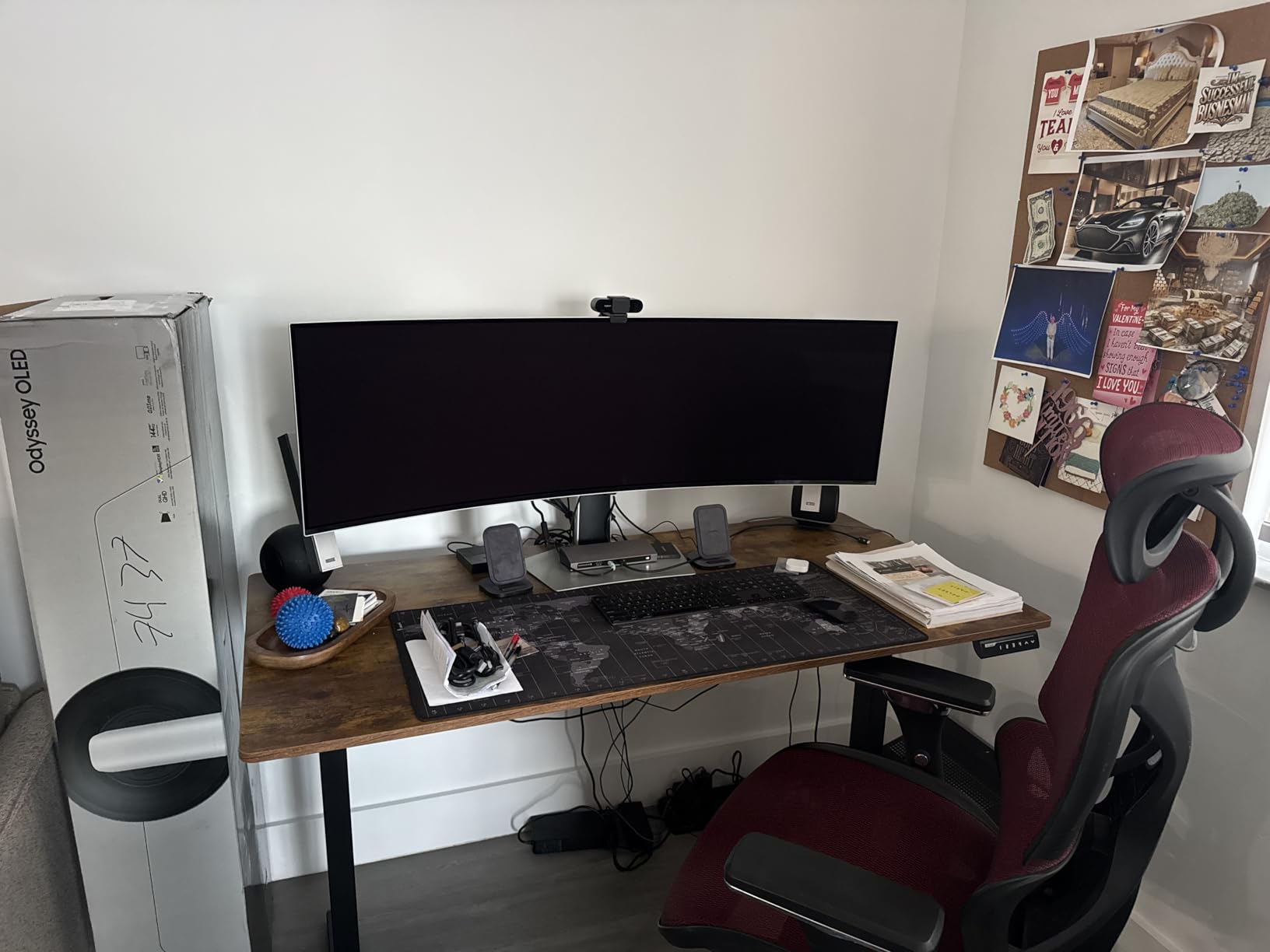 Samsung 49 inch Odyssey OLED G9 (G91SD) Dual QHD QD-OLED G-Sync Compatible Curved Gaming Monitor, 144Hz, 0.03ms, AMD FreeSync Premium Pro, Ergonomic Stand, 3 Year Warranty, LS49DG910SNXZA, 2024 - Customer Photo 2