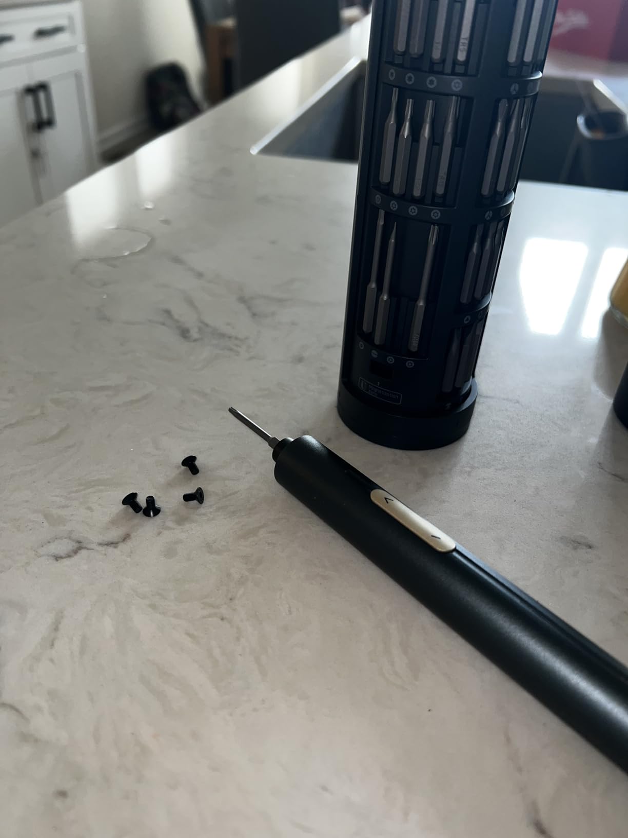 Fanttik E2 Ultra Mini Electric Screwdriver, Cordless Screwdriver, Max 0.6N.m, 50 Magnetic Bits, 5/32'' Hex, Magnetic Storage, Repair Tool for Electronics, Camera, Laptop, and PC Build (Grey) - Customer Photo 2