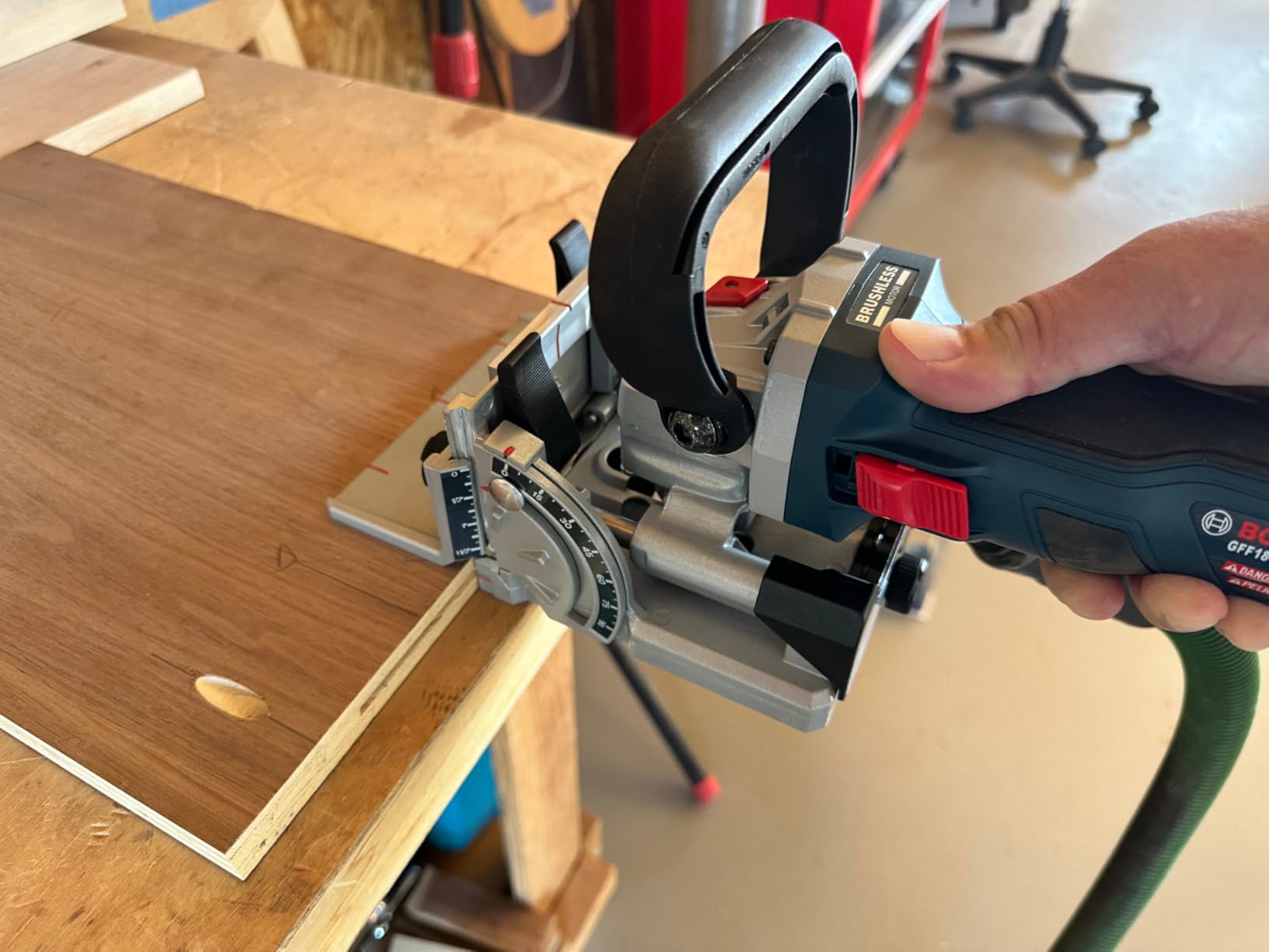 BOSCH GFF18V-086N 18V Brushless Biscuit Joiner - Cordless Woodworking Tool for Accurate Joints, Adjustable Cutting Depth, Dust Extraction Port, Ergonomic Design for Cabinetry & Furniture Making - Customer Photo 2