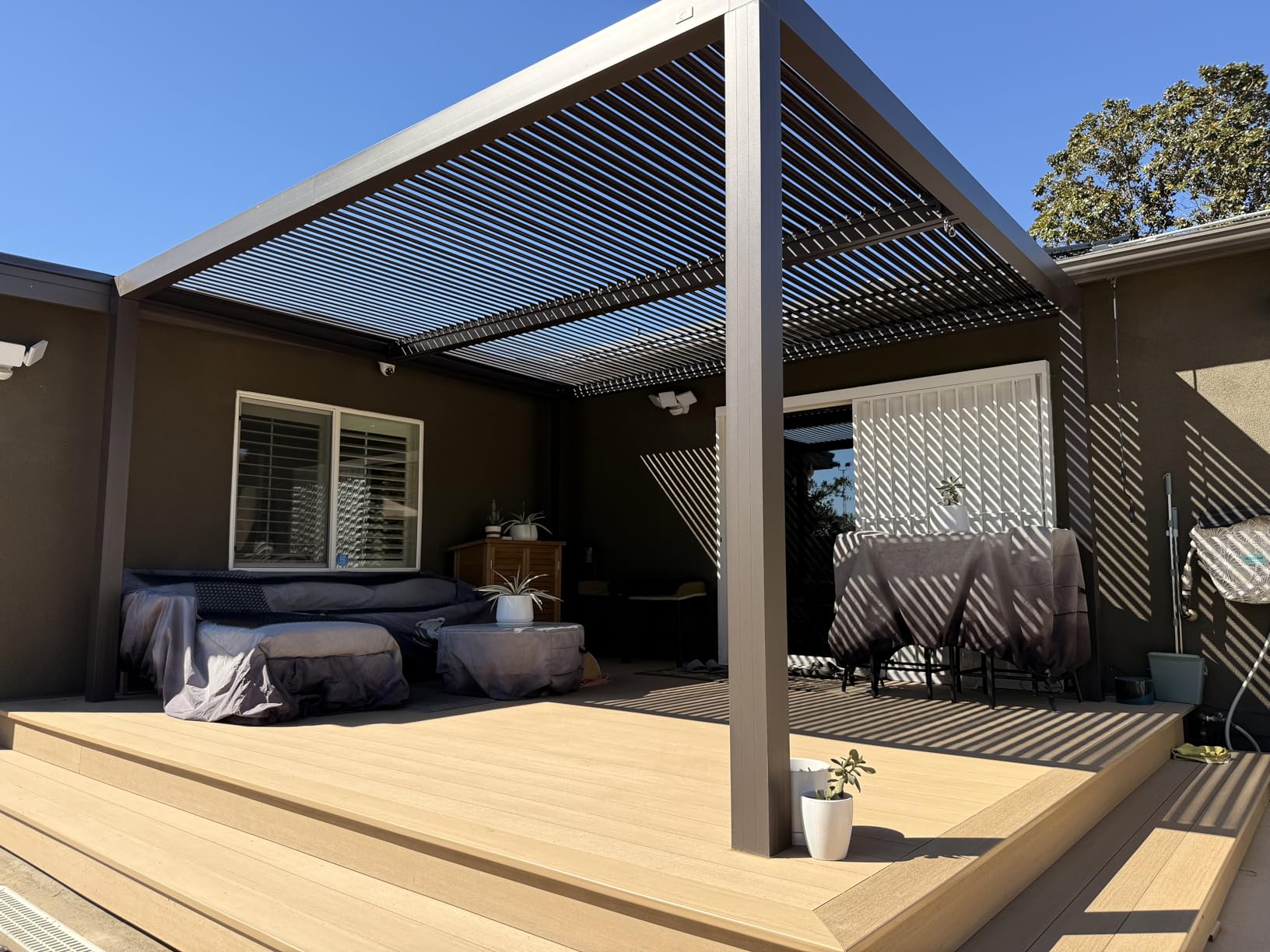 PURPLE LEAF Louvered Pergola 14' × 20' Outdoor Hardtop Gazebo Sun Shade with Adjustable Canopy Patio Aluminum Retractable Roof for Outside Deck Backyard Pavilion - Customer Photo 2