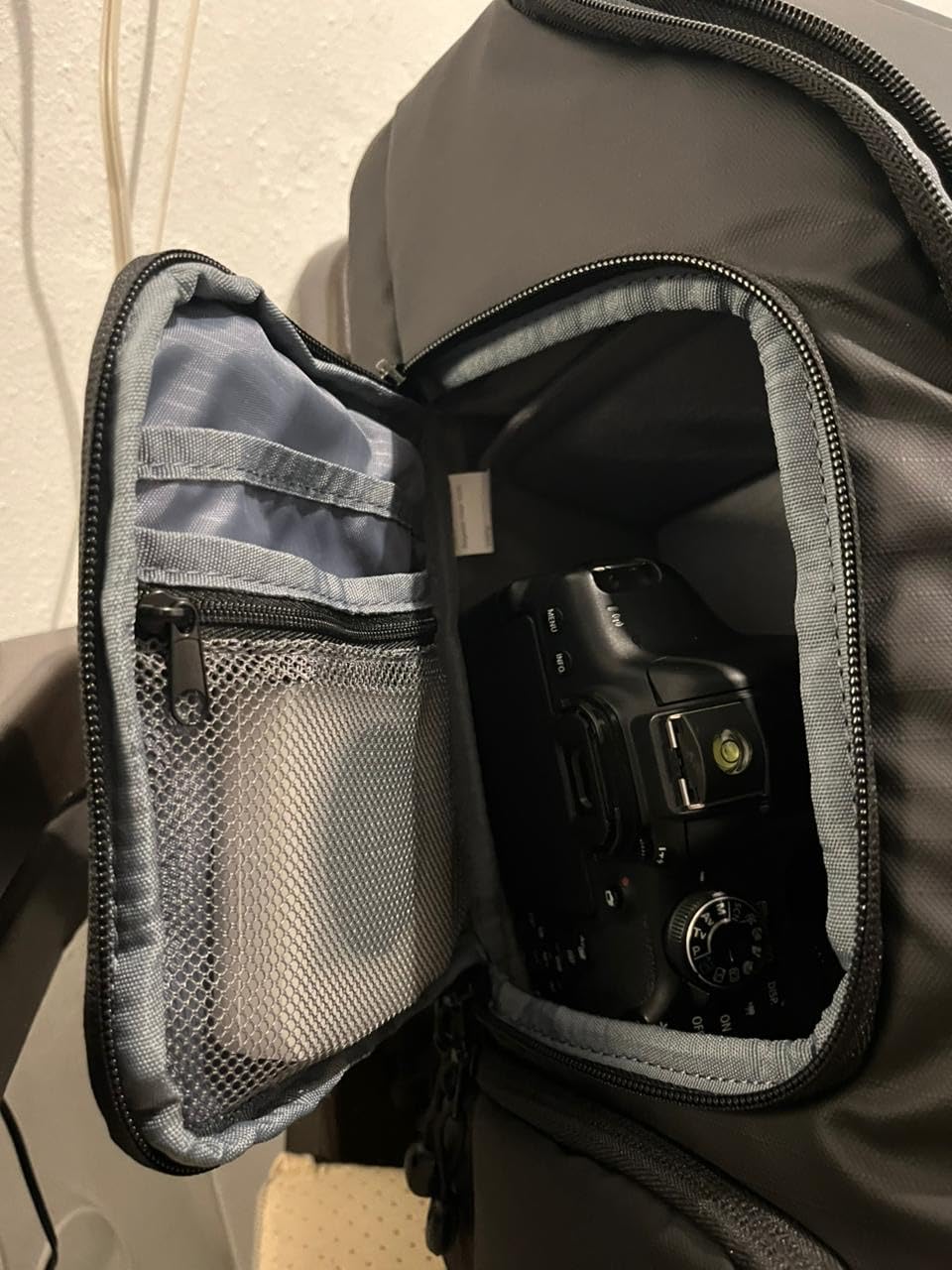 K&F CONCEPT Camera Backpack,Camera Bags for Photographers 30L Large Capacity with Raincover and 16 Inch Laptop Compartment Compatible for Canon/Nikon/Sony/DJI Mavic Drone Travel - Customer Photo 2