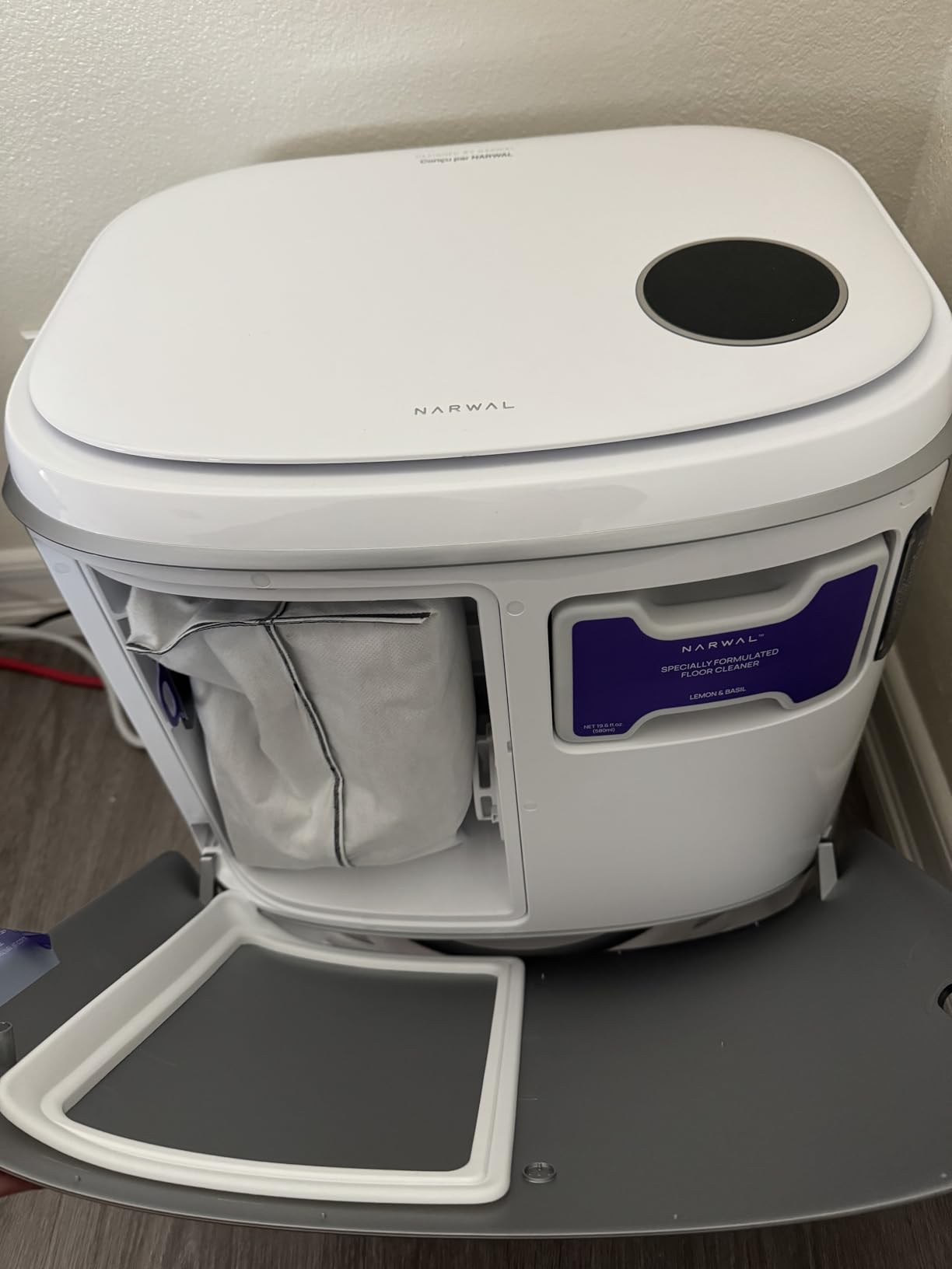 NARWAL Freo Z10 Ultra Robot Vacuum and Mop Combo, Dual RGB Cameras and Chips, AI Avoidance, 8N Corner to Edge Deep Cleaning, Dry-Wet Separation, 18000Pa, Hot Water Wash & Self-Emptying, Gray - Customer Photo 2