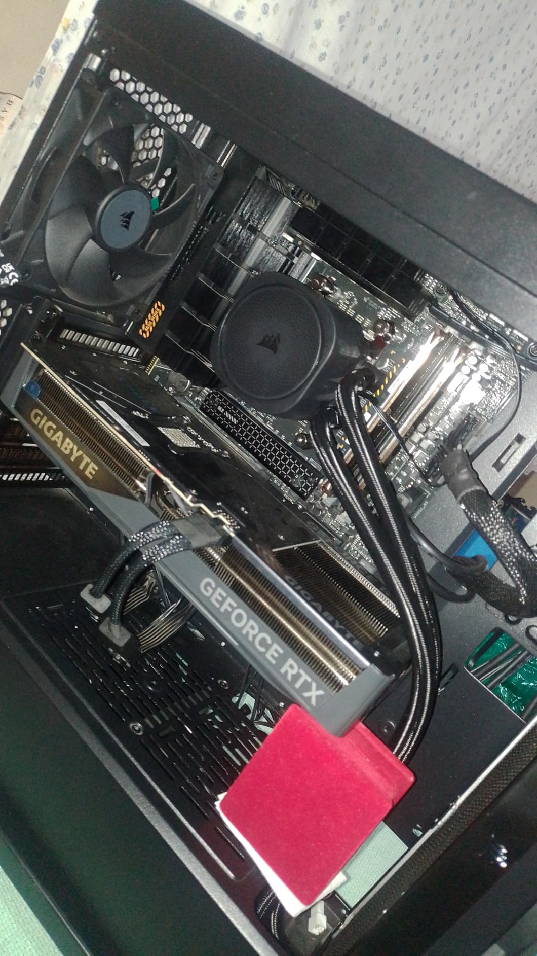 GIGABYTE GeForce RTX 5070 Ti Gaming OC 16G Graphics Card customer photo 1