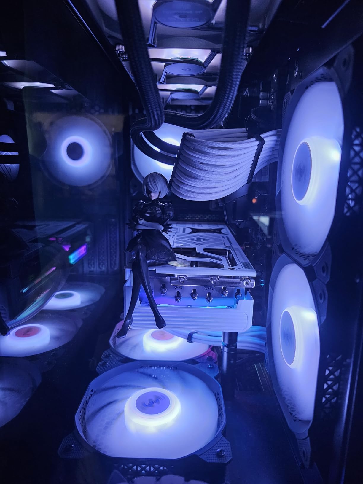 ASRock AMD Radeon RX 9070 XT Steel Legend 16GB White GPU 20Gbps GDDR6 256Bit (3rd Gen RT 2nd Gen AI Accelerators) PCIe5.0 800W 2x8-pin Triple Fan DP2.1a HDMI2.1b Graphics Card 2.9 Slot - Customer Photo 2