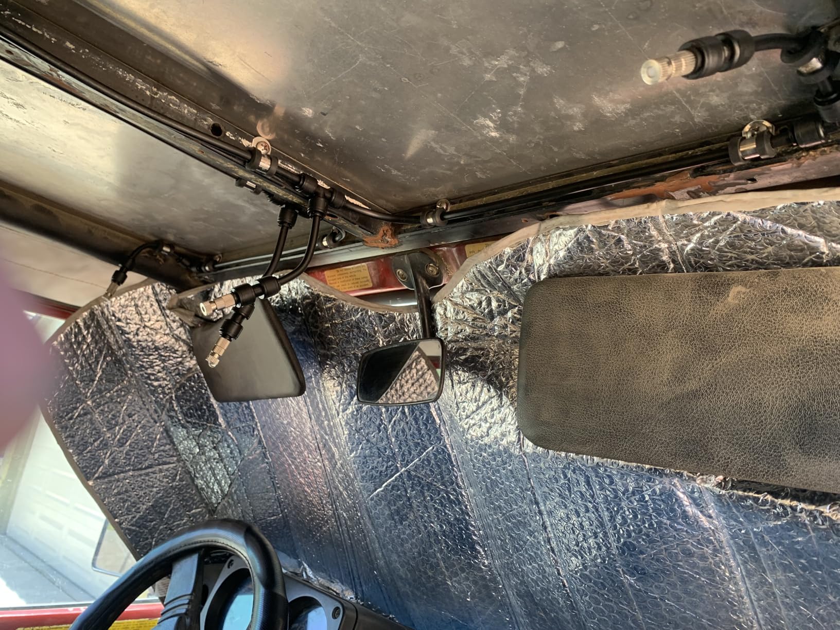 Ausic Portable Misting Systems, Outdoor Water Cooling Misters Set with 6000mAh Water Pump, 20L Bucket, 26FT (8M) Hose, 6*Nozzles, 10*Clips/Ties for Patio/Umbrella/Pasture/Greenhouse/Canopy/Camping - Customer Photo 1