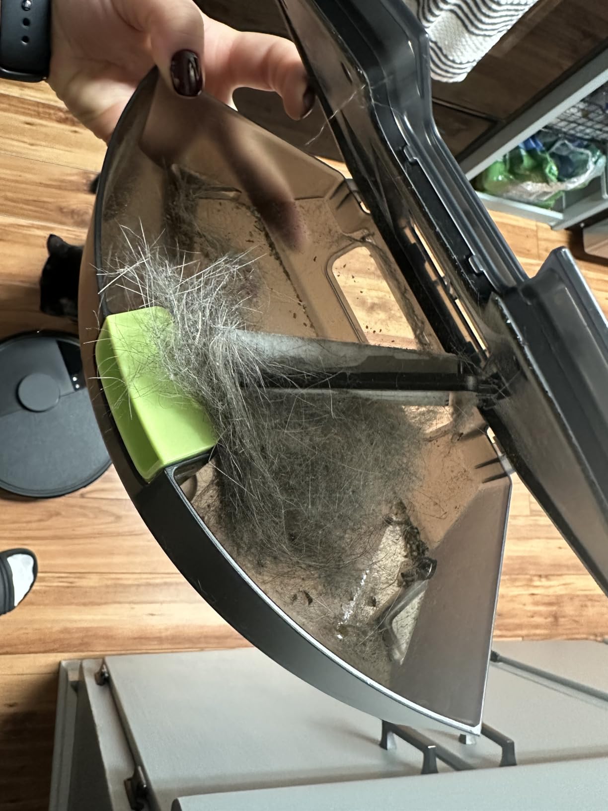 iRobot Roomba 105 Vac Robot Vacuum - Easy to use, Intense Power-Lifting Suction, LiDAR Navigation, Multi-Surface Cleaning, Cleans in Neat Rows, Self-Charging - Customer Photo 2