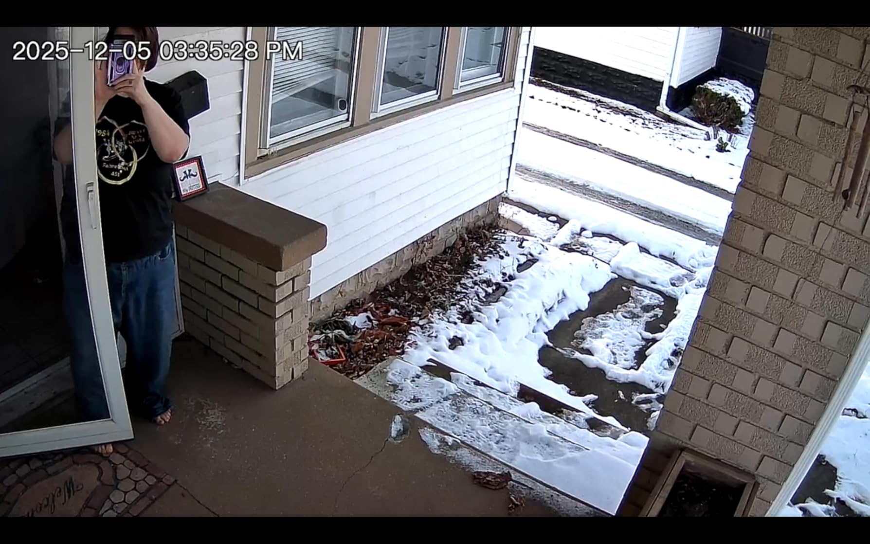 2025 Upgraded 2K Security Cameras Wireless Outdoor, Free Cloud Storage, 1-6 Months Battery Life, Waterproof, 2-Way Talk, AI Motion Detection Spotlight Siren Alarm Cameras for Home Security - Customer Photo 2