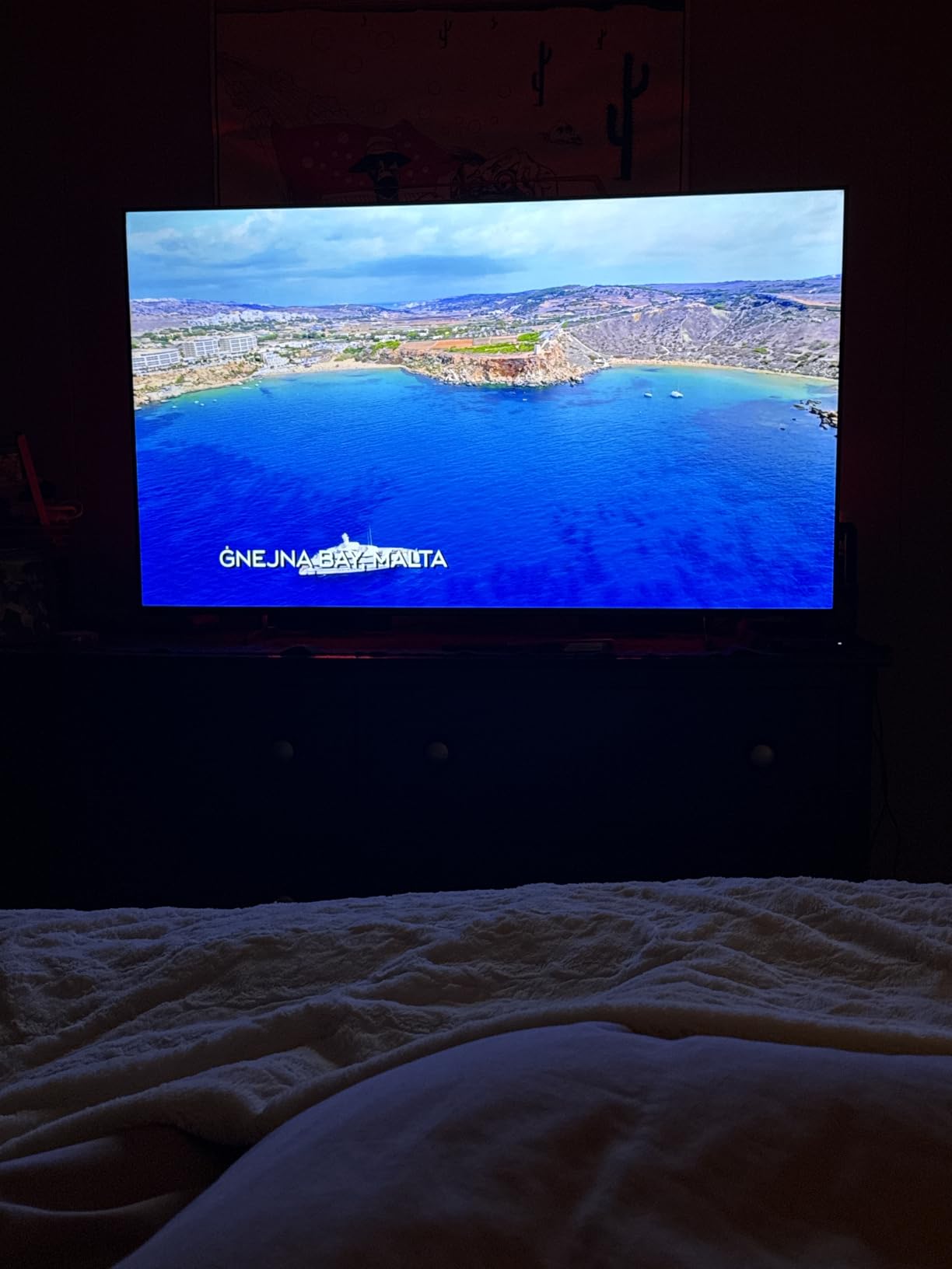 Samsung 55-Inch Class Crystal UHD U8000F 4K Smart TV (2025 Model) Endless Free Content, Crystal Processor 4K, MetalStream Design, Knox Security, Compatible with Alexa - Customer Photo 1