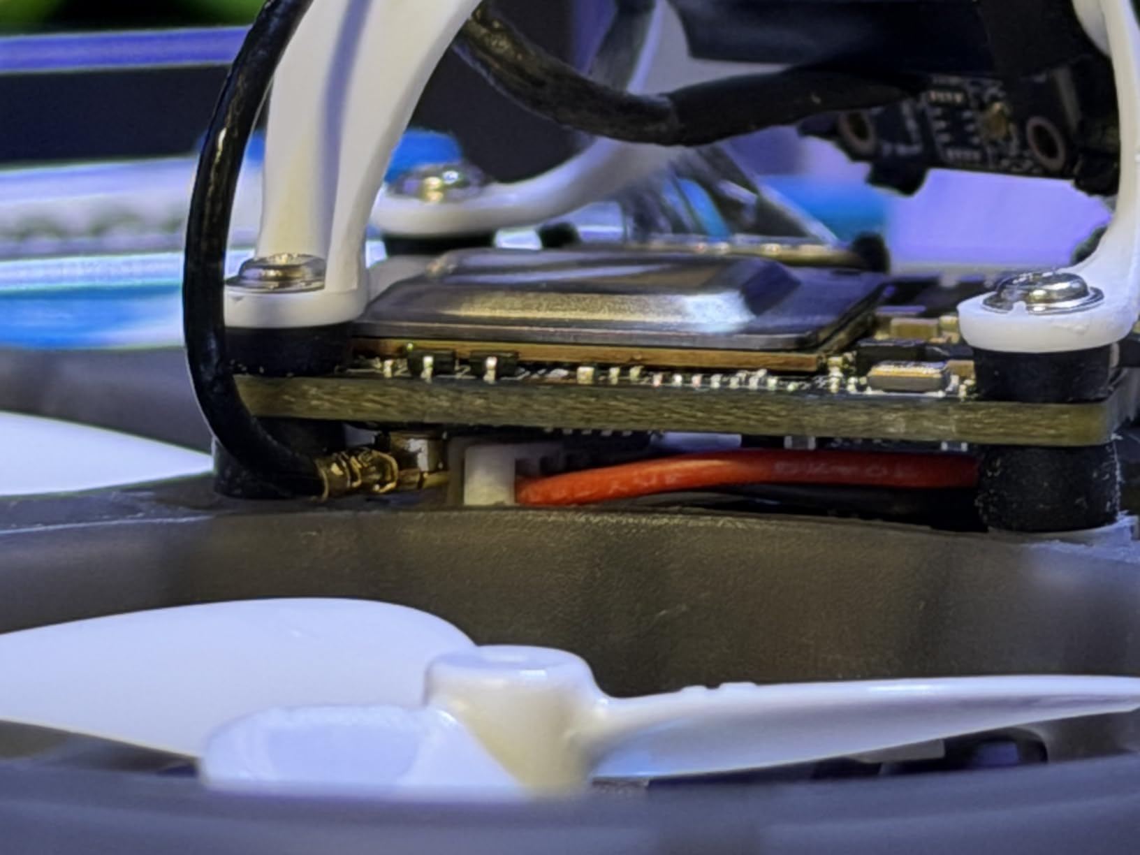 BETAFPV Meteor75 Pro Brushless Whoop Quadcopter with Matrix 1S 3IN1 HD FC, 1102 22000KV Motor, 45mm 3-Blade Prop Compatible for O4 Air Unit for FPV Filmmakers Enthusiasts Flight Indoor Outdoor - PNP Customer Review BETAFPV Meteor75 Pro Brushless Whoop Quadcopter with Matrix 1S 3IN1 HD FC, 1102 22000KV Motor, 45mm 3-Blade Prop Compatible for O4 Air Unit for FPV Filmmakers Enthusiasts Flight Indoor Outdoor - PNP - Customer Photo 1