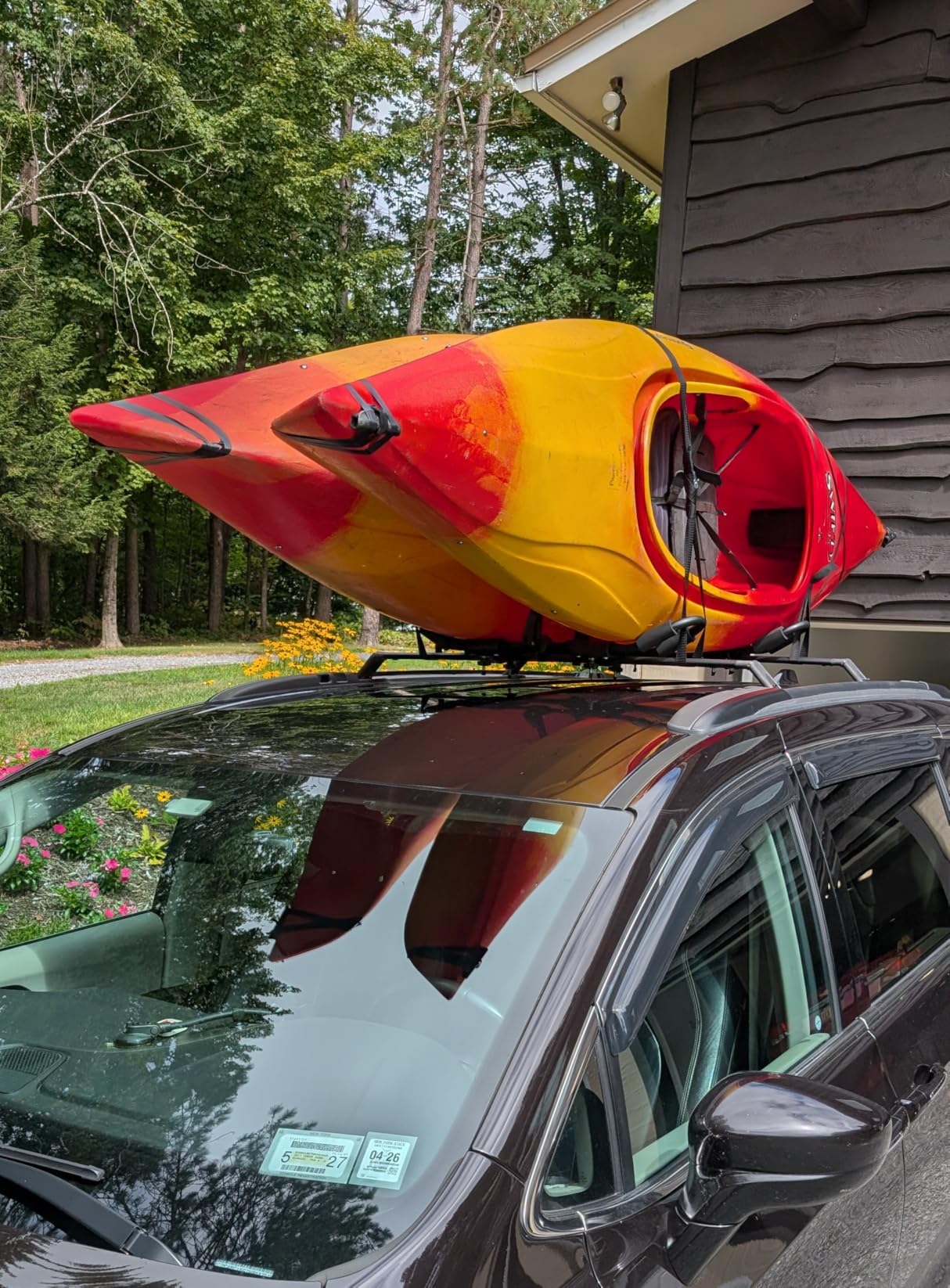 VEVOR Kayak Roof Rack 1 Pair J-Bar, Folding Soft Roof Rack with 4 Pcs Tie Down Straps, Top Mount Tie Down, Carrier for Kayak Surf Board Canoe SUP Ski Board, Mount on Car SUV Truck 2 Kayaks Crossbar - Customer Photo 1