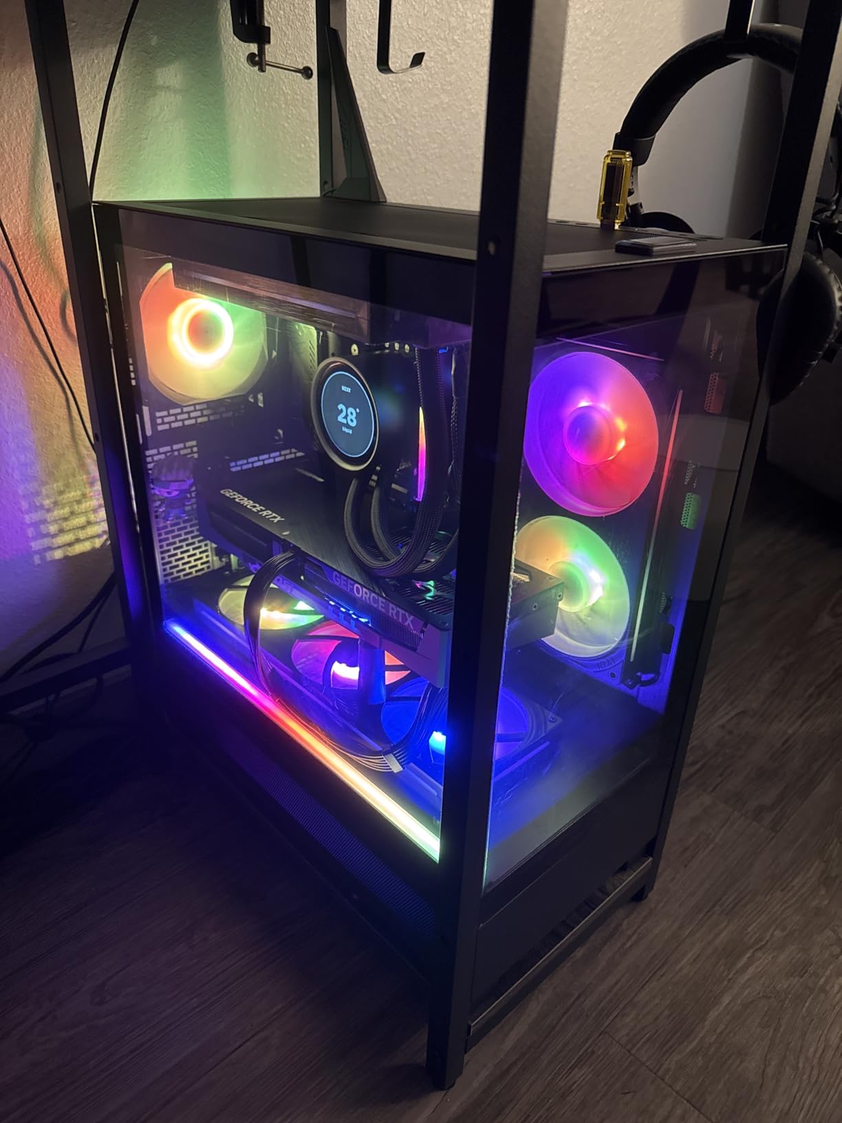 MSI RTX 5070 12G Gaming Trio OC Graphics Card (12GB GDDR7, 192-bit, Extreme Performance: 2625 MHz, DisplayPort x3 2.1a, HDMI 2.1b, NVIDIA Blackwell Architecture) customer photo 2