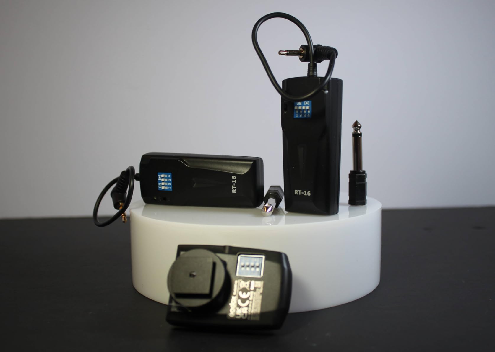 GODOX RT-16 Wireless Flash Trigger Set for Monolight Studio Strobe Flash, Basic Universal 433MHz 16 Channels 1 Transmitter 1 Receiver, Compatible with Canon Nikon Sony Fujifilm Olympus Pentax Camera Customer Review GODOX RT-16 Wireless Flash Trigger Set for Monolight Studio Strobe Flash, Basic Universal 433MHz 16 Channels 1 Transmitter 1 Receiver, Compatible with Canon Nikon Sony Fujifilm Olympus Pentax Camera - Customer Photo 1