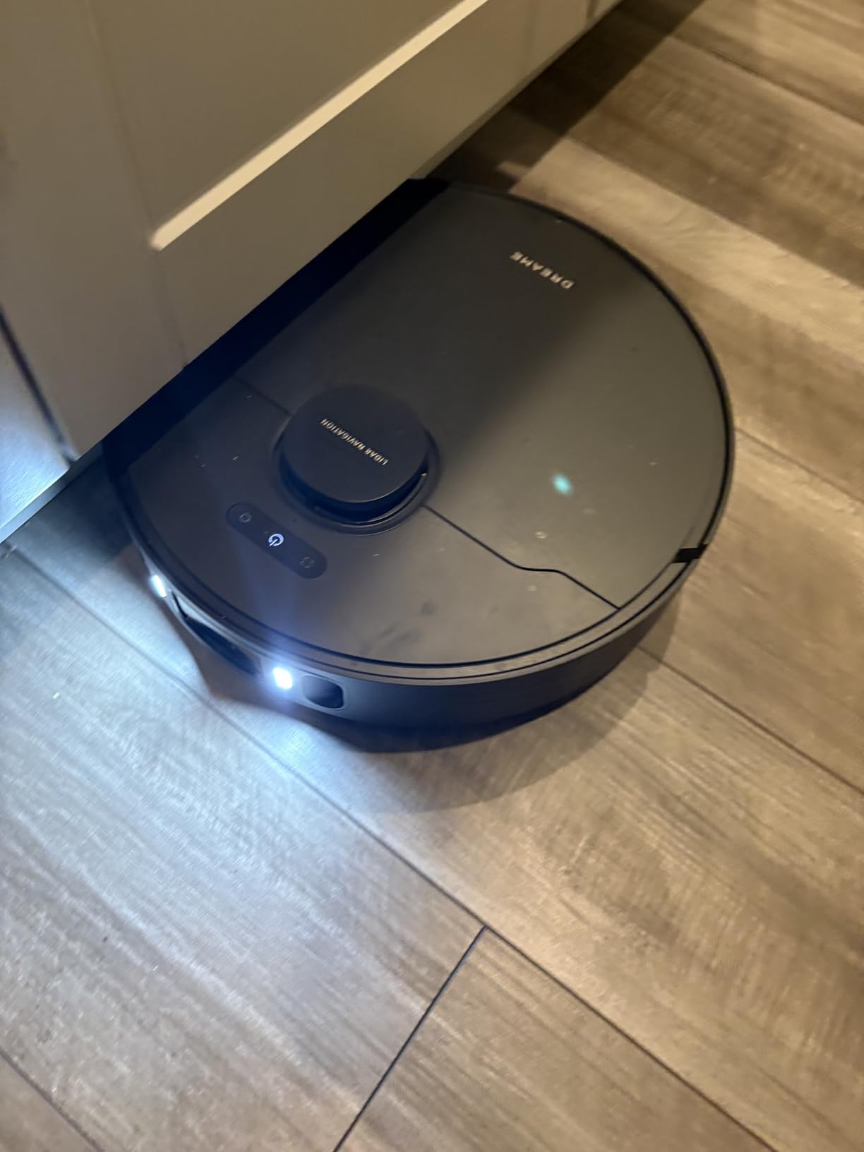 DREAME L40s Ultra CE Robot Vacuum and Mop Combo with Self-Emptying Dock, 13,000Pa Suction, Mop Self-Cleaning and Auto-Raising, Ultrasonic Carpet Sensing, Ideal for Pet Hair, Carpet and Hard Floors - Customer Photo 3
