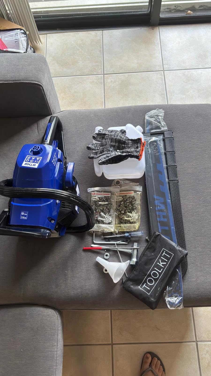 58 cc Gas Powered Chainsaw, 20 in & 18 in Quick-Switch Bars – 550 ml Fuel 260 ml Oil Tanks, Automatic Chain Oiler, Centrifugal Air Filter, Quick Start, Inertial Chain Brake (WH5806) - Customer Photo 1