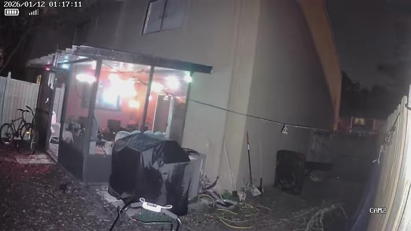 Hiseeu Solar Security Cameras Wireless Outdoor, 4 Cam-Kit, No Subscription, Expandable to 10CH, Wireless Home Security Camera System with 2K Color Night Vision, PIR/AI Detection, IP66, 2.4G & 5G WiFi - Customer Photo 1