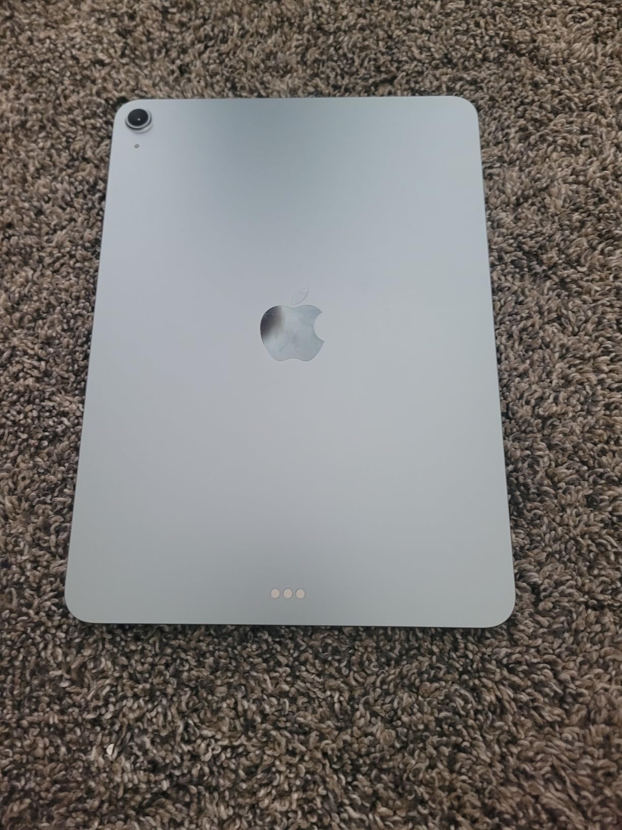 Apple iPad Air 11-inch with M3 chip Built for Apple Intelligence, Liquid Retina Display, 256GB, 12MP Front/Back Camera, Wi-Fi 6E, Touch ID, All-Day Battery Life — Purple - Customer Photo 2