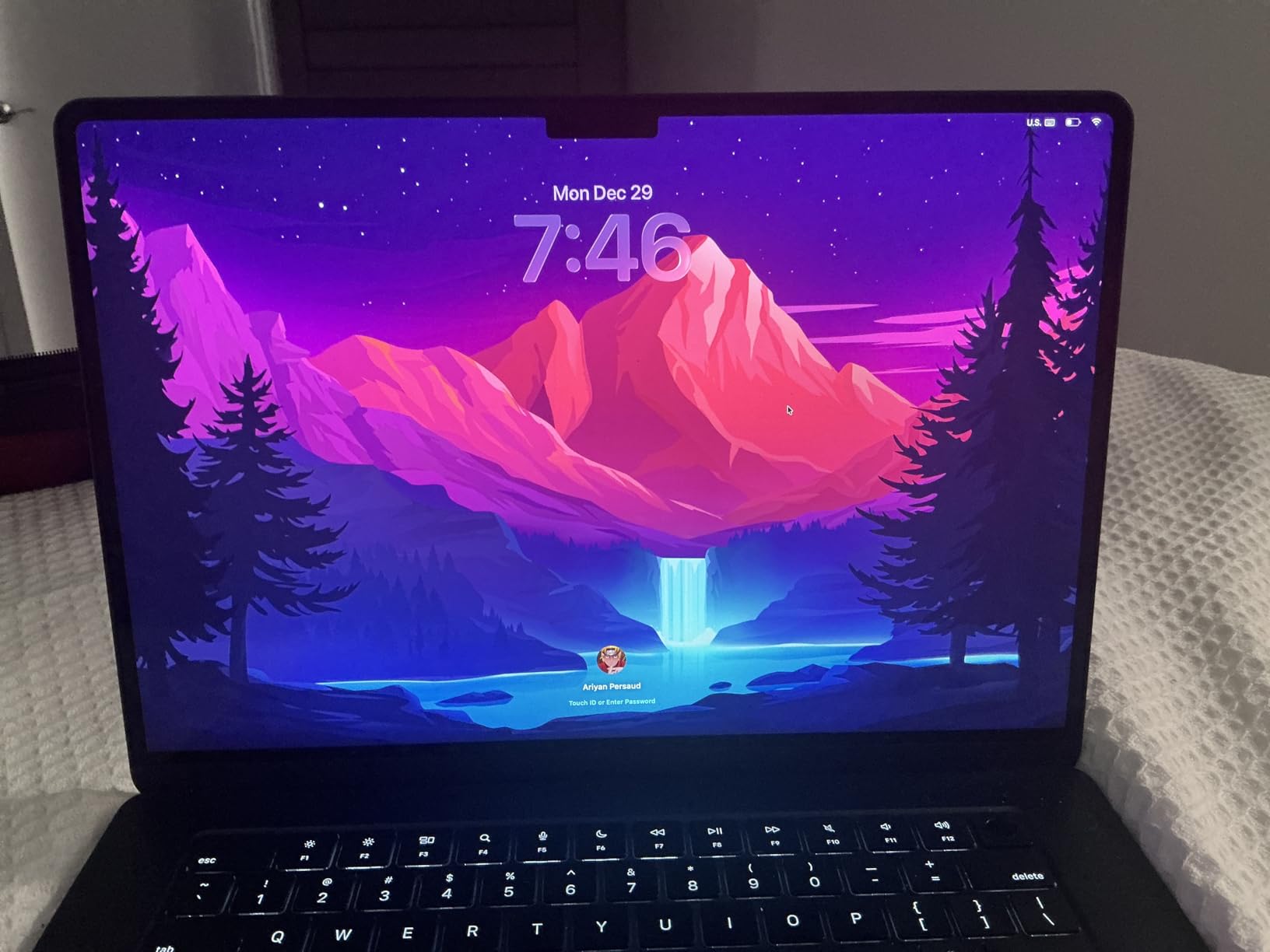 Apple 2025 MacBook Air 15-inch Laptop with M4 chip: Built for Apple Intelligence, 15.3-inch Liquid Retina Display, 16GB Unified Memory, 256GB SSD Storage, 12MP Center Stage Camera, Touch ID; Midnight Customer Review Apple 2025 MacBook Air 15-inch Laptop with M4 chip: Built for Apple Intelligence, 15.3-inch Liquid Retina Display, 16GB Unified Memory, 256GB SSD Storage, 12MP Center Stage Camera, Touch ID; Midnight - Customer Photo 1