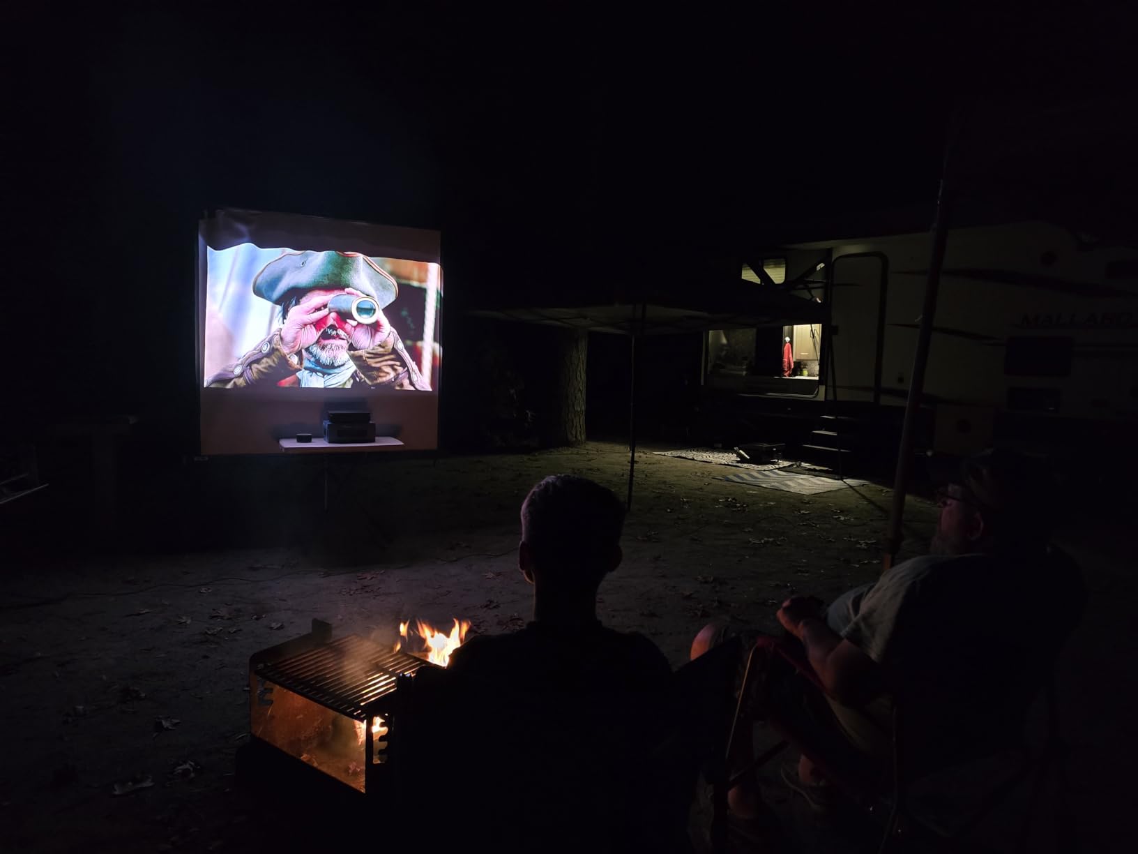 Optoma ML1080UST PHOTON GO Ultra Short Throw 1080p HDR10 Portable Projector, Triple Laser (RGB), Onboard Google TV with Netflix and Disney+ Certified, Built-in Battery, Wi-Fi & Bluetooth customer photo 1