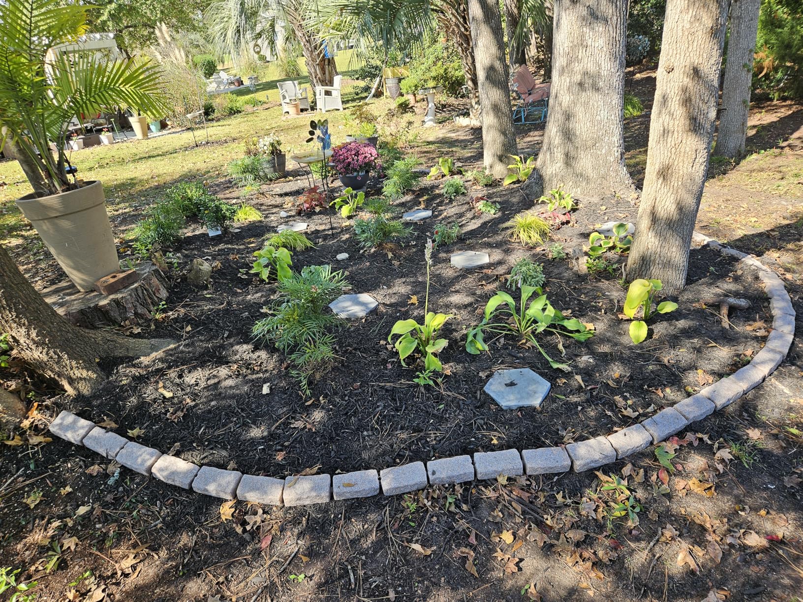 VEVOR Faux Stone Landscape Edging, No Dig Garden Edging Border, Flexible Blocks for Lawn Edging, Flower Beds, Driveway, Yards with 12 Spikes, 4 Pack 24 Bricks 16FT Kit, 46.9