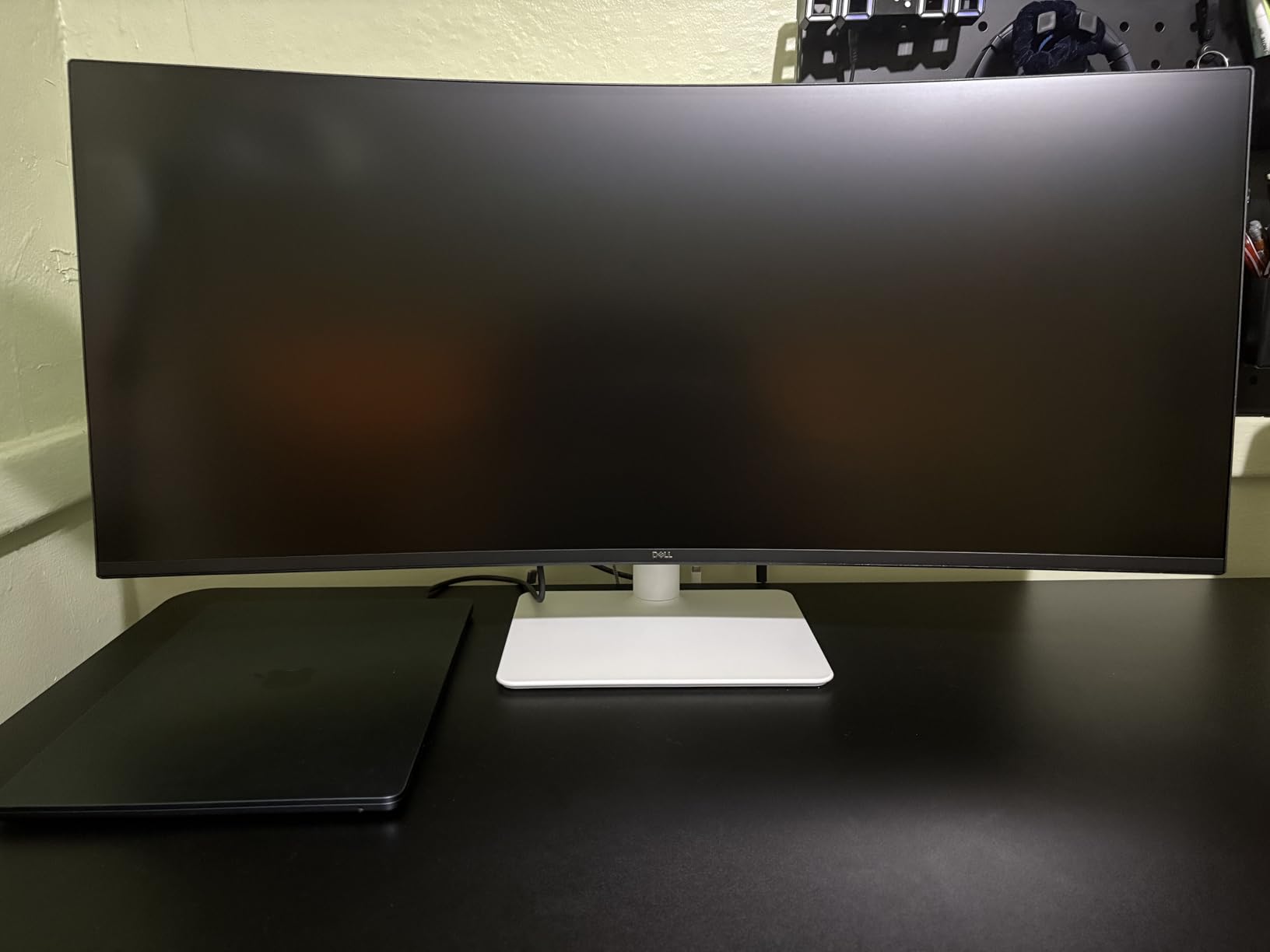 Dell 27 Plus 4K Monitor - S2725QS - 27-inch 4K (3840 x 2160) 120Hz 16:9 Display, IPS Panel, AMD FreeSync Premium, sRGB 99%, Integrated Speakers, 1500:1 Contrast Ratio, Comfortview Plus - Ash White - Customer Photo 1