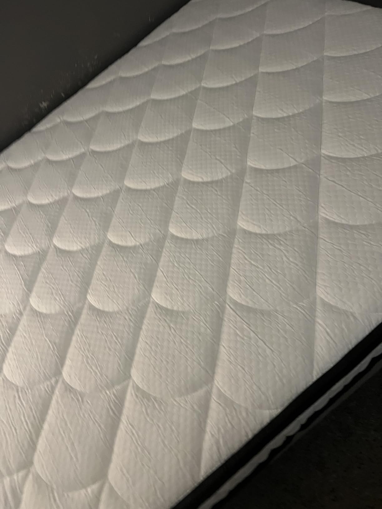 12 Inch King Size Mattress - 2025 Upgraded Hybrid Cooling Gel Memory Foam & Pocket Coils, Medium Firm Mattress in a Box for Back Neck Pain Relief, Motion Isolation, Edge Support, Breathable, White - Customer Photo 1