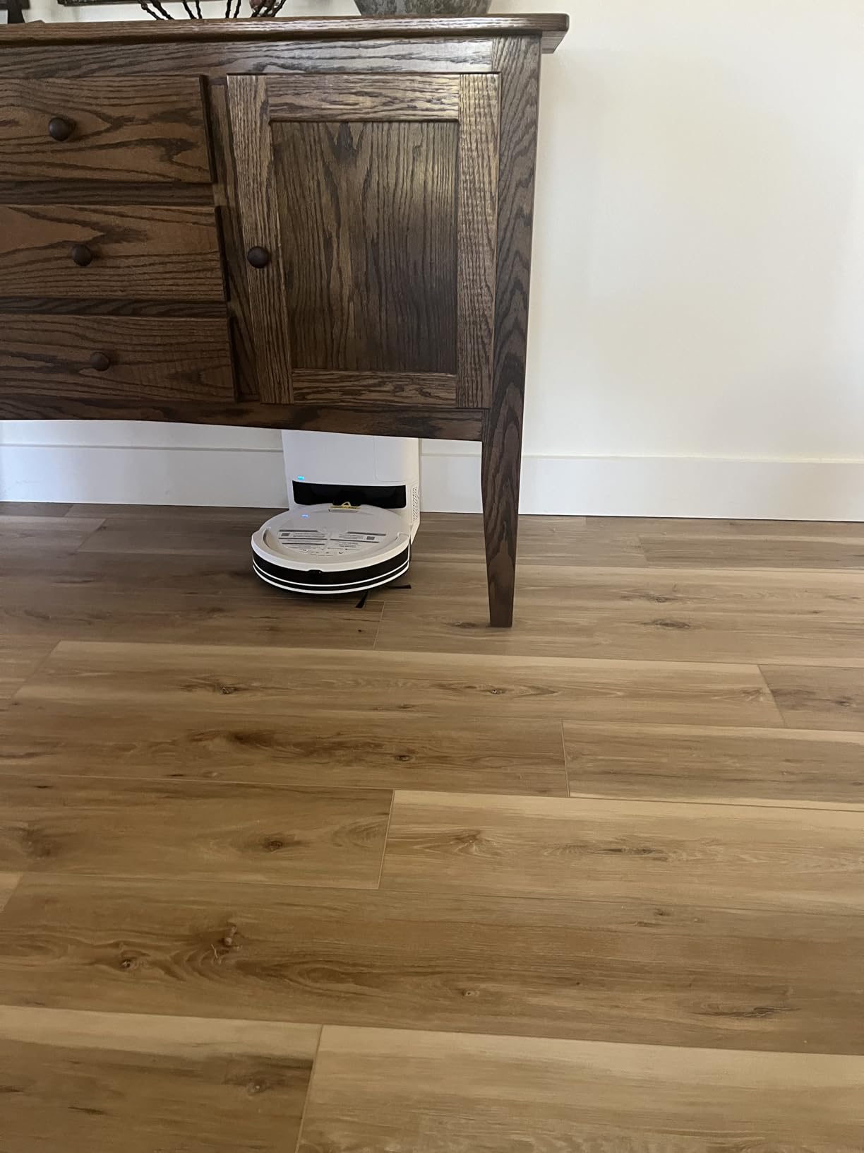 Shark Navigator Robot Vacuum and Self-Empty Base with Bagless 60-Day Capacity Self-Empty Base, SmartPath Navigation, Powerful Pet Hair Pickup, Anti-Hair Wrap, For Carpets & Hard Floors, Grey, RV2120AE - Customer Photo 1