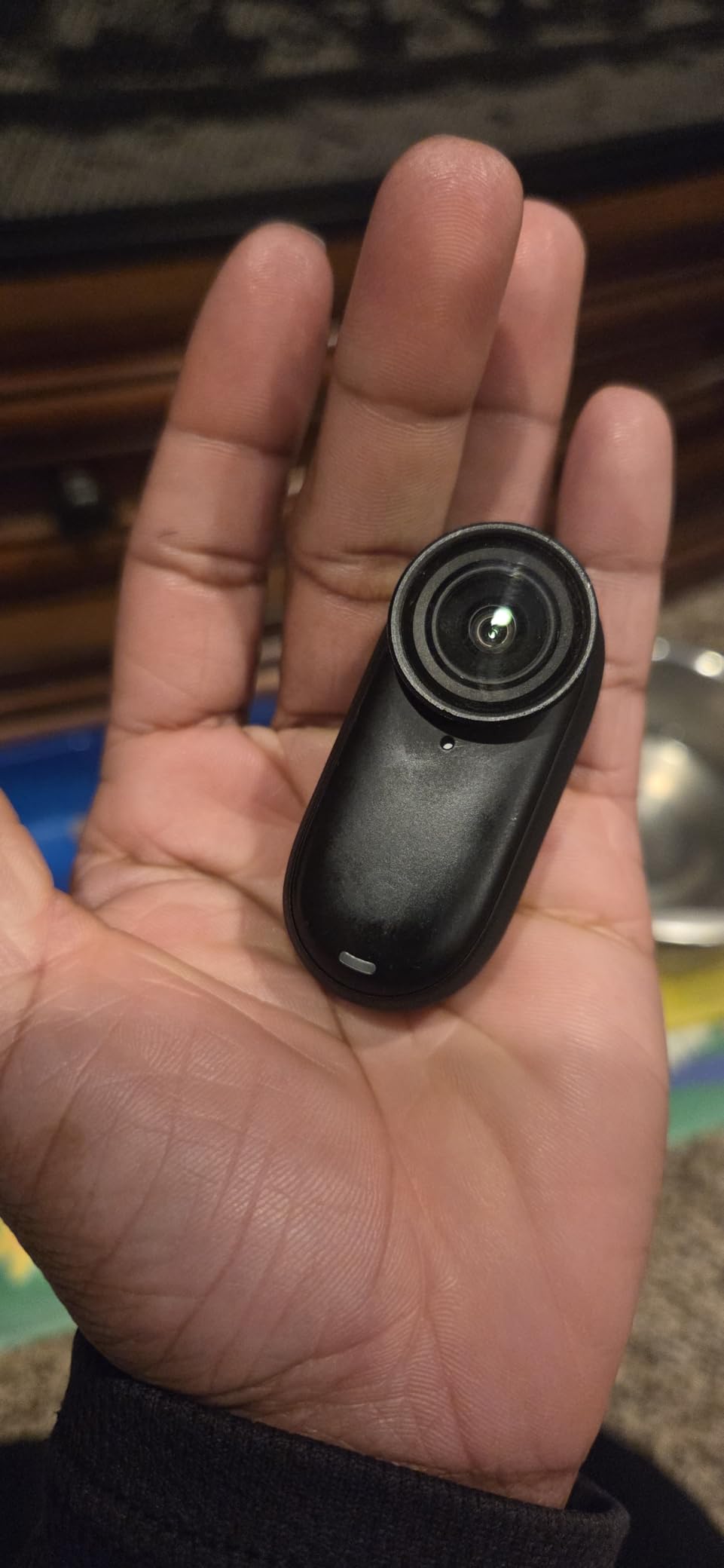 Insta360 GO 3S - 64 GB White 4K Tiny Portable Vlogging Camera, Hands-Free POVs, Mount Anywhere, 140 Min Battery Life, 10m Waterproof - Customer Photo 1