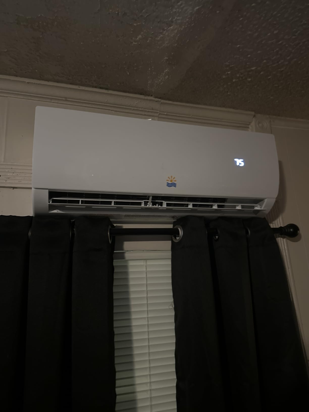 Oylus Mini Split Ac/Heating System - 12000 BTU Ductless Mini Split Air Conditioner with Heat Pump, 19 SEER2 115V Energy Efficient Ac Unit Up to 750 Sq.Ft with Installation Kit Customer Review Oylus Mini Split Ac/Heating System - 12000 BTU Ductless Mini Split Air Conditioner with Heat Pump, 19 SEER2 115V Energy Efficient Ac Unit Up to 750 Sq.Ft with Installation Kit - Customer Photo 1