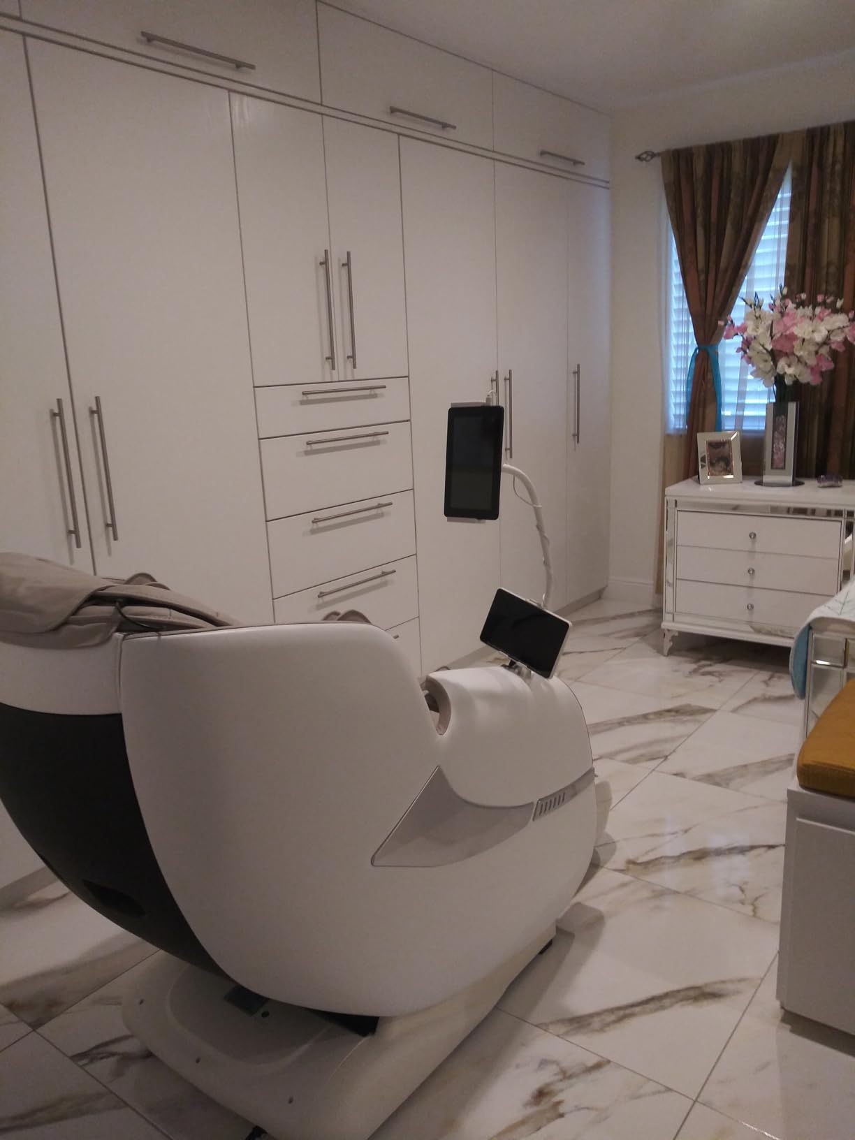 A18 3D Massage Chair Full Body, Zero Gravity SL-Track Shiatsu Massage Recliner Chair with Heat, AI Control, Body Scan and Calfrest Extension (Upgraded) - Customer Photo 1