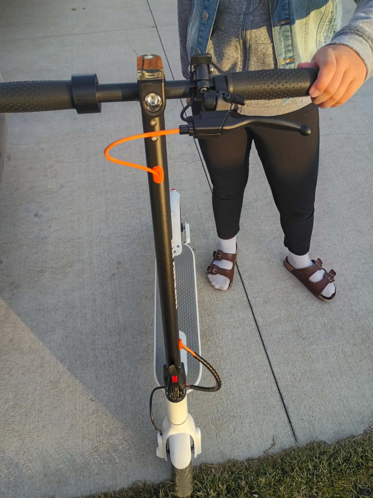 WERHY 8.5''/10'' Electric Scooter, 350W/500W Motor, Top Speed 19/22 mph, Max 28/23/16Miles Ranges, Foldable E Scooter for Adults - Customer Photo 1