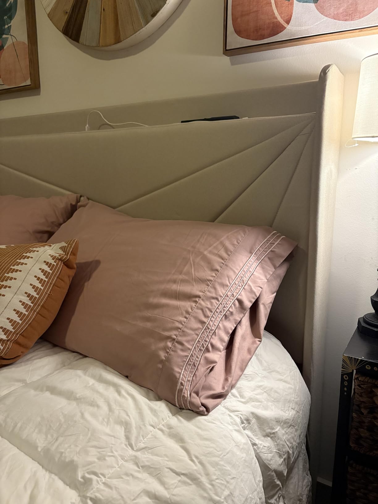 WhatsBedding White Queen Size Feather Down Fiber Comforter, Filled with Feather and Down Fiber, All Season Fluffy Ultra Soft 100% Cotton Duvet Insert, Luxury Hotel Bedding Style Comforter,90