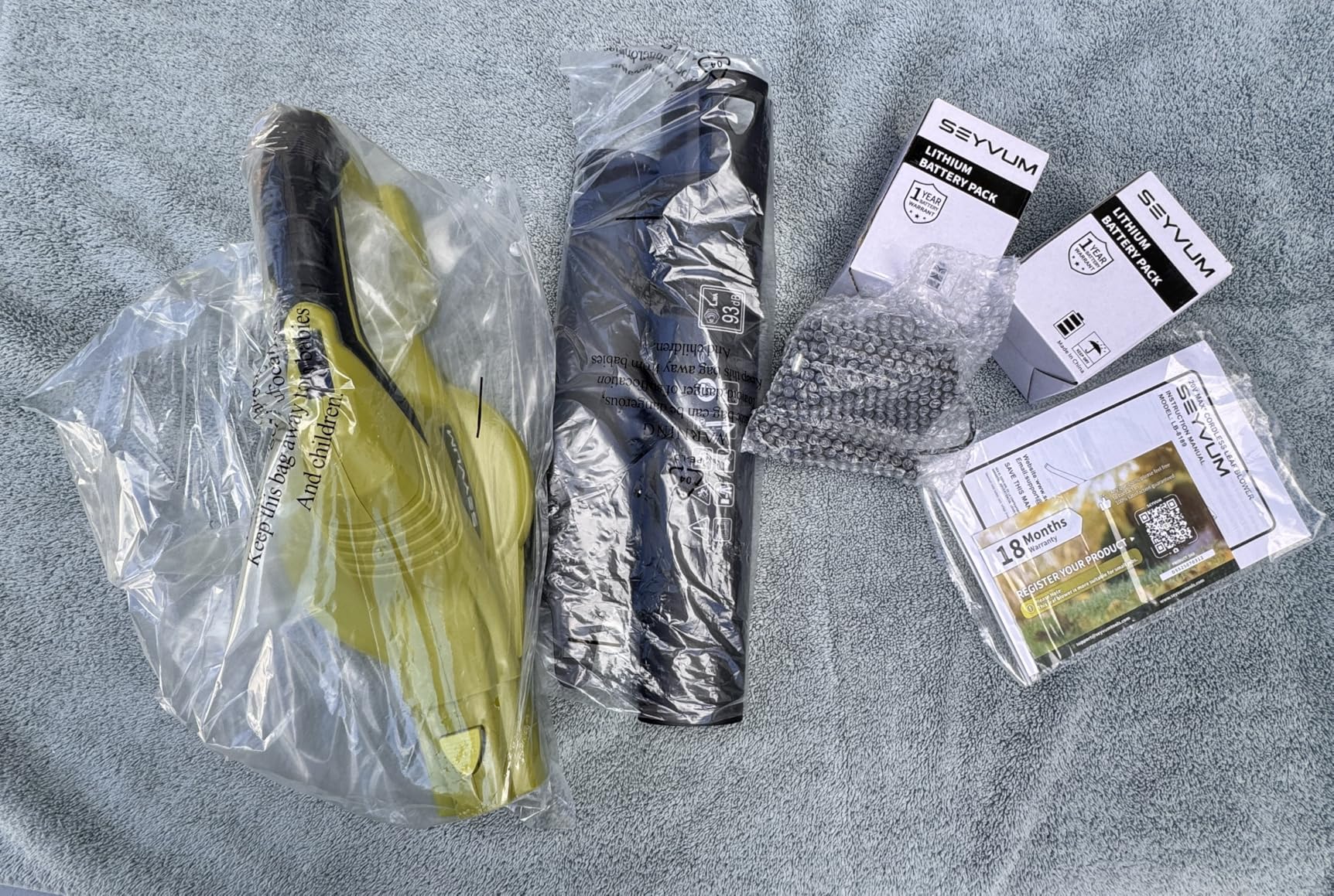 SEYVUM Leaf Blower, 20V Cordless Blower with 2 x 2.0Ah Battery, Electric Leaf Blowers for Lawn Care, 320 CFM 150 MPH Battery Powered Leaf Blower, for Patio, Garden Cleaning, Fast Charger, Lemon Green - Customer Photo 2