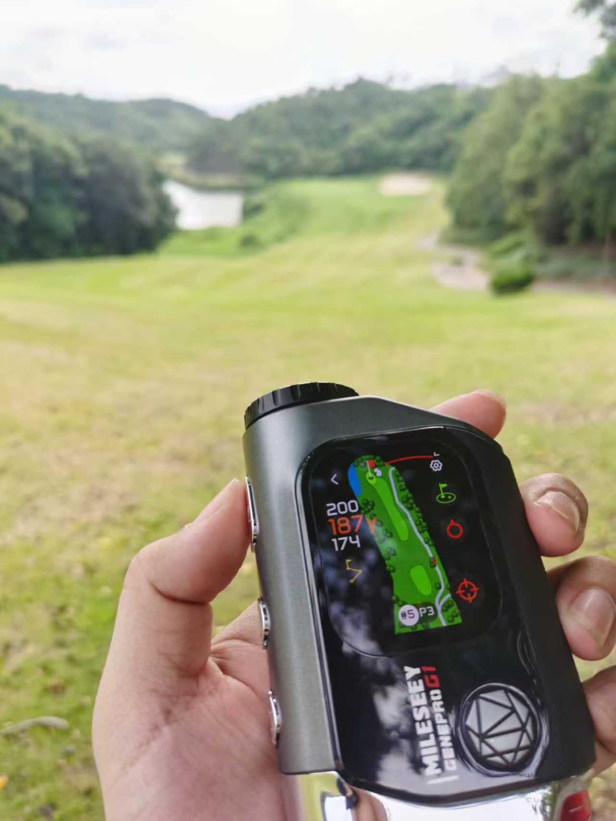 MILESEEY GenePro G1 Touchscreen & GPS Rangefinder with Slope, 43000+ Preloaded Courses, 1300 Yards Laser Range Finder Golf with Red & Green Display, 0.1s Flag Pole Locking Vibration, 6X Magnification - Customer Photo 1