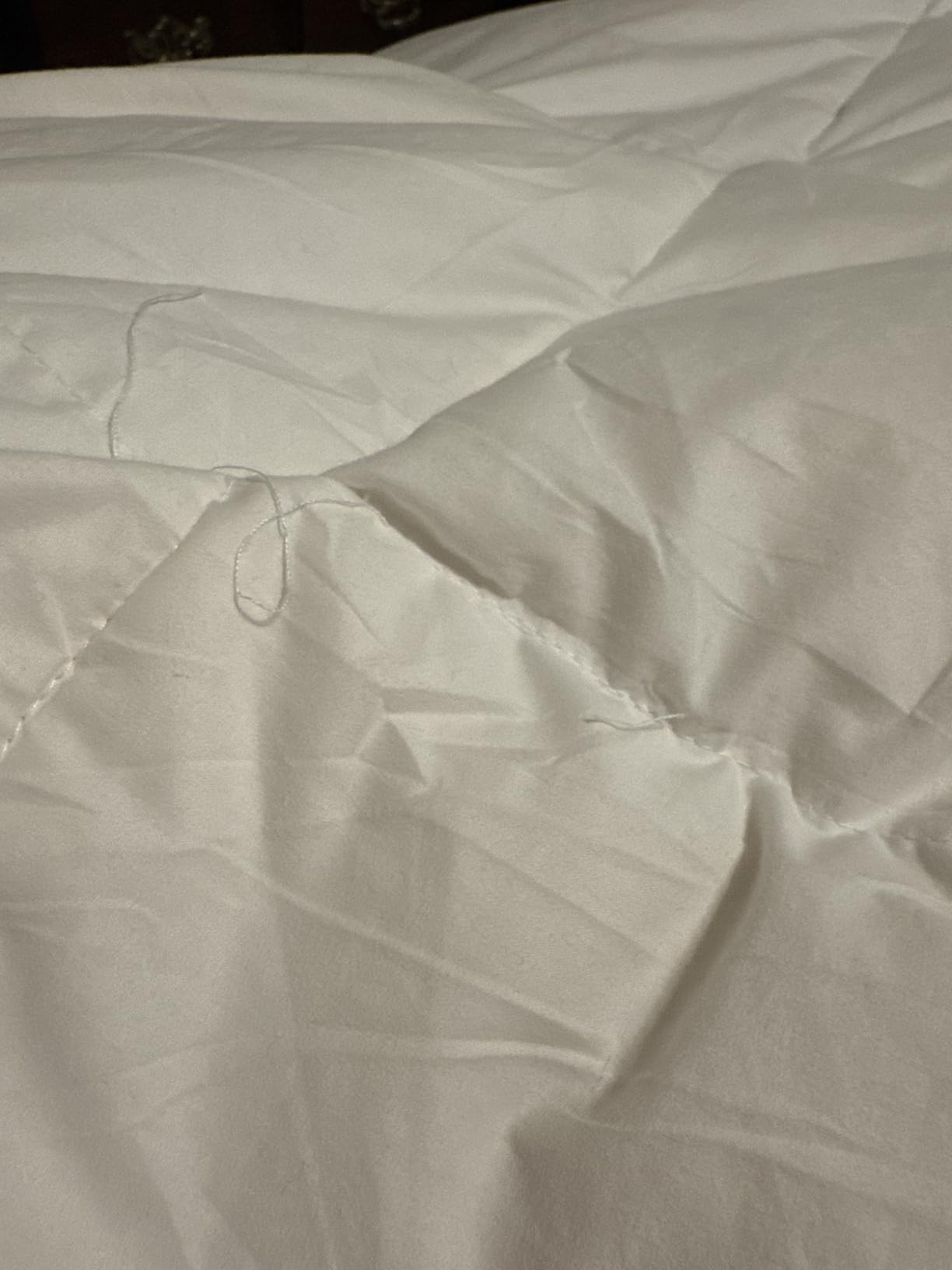 Ubauba Goose Feather Down Fiber Comforter Queen Size - All Season White Fluffy Duvet Insert - Luxurious Hotel Bedding Comforter - Ultra Soft 100% Cotton Cover, Medium Warmth (90x90 Inch) - Customer Photo 1