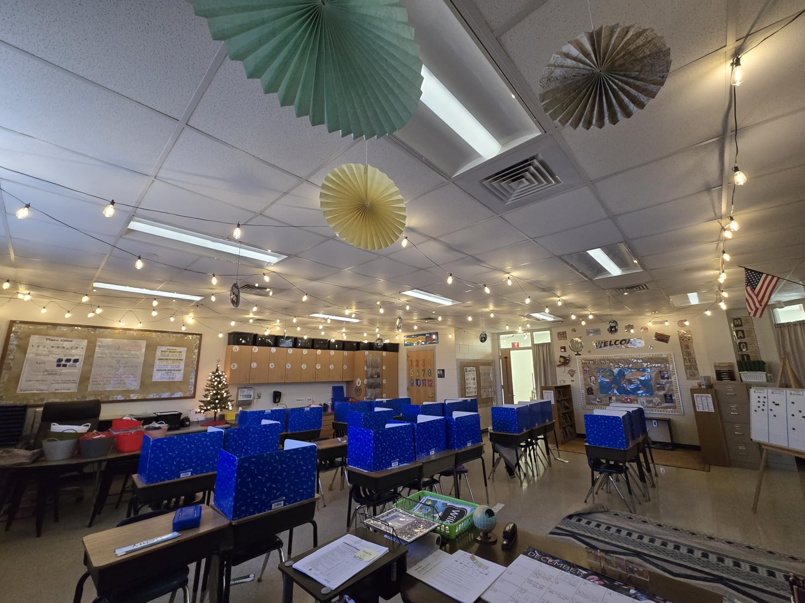 Brightown Outdoor String Lights Patio Lights, 100FT ST38 Shatterproof Dimmable Waterproof Connectable LED Christmas Lights, Hanging Outside Light for Backyard, Porch, Deck, Balcony, Garden, Home Decor - Customer Photo 2