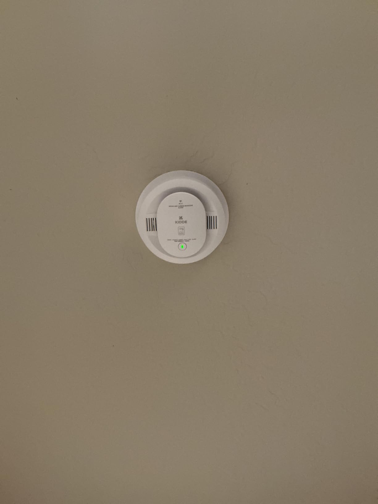 Kidde Smart Smoke and Carbon Monoxide Detector, Ring App Enabled for Real-Time Notifications, Hardwired Alarm, AA Backup Battery - Customer Photo 1