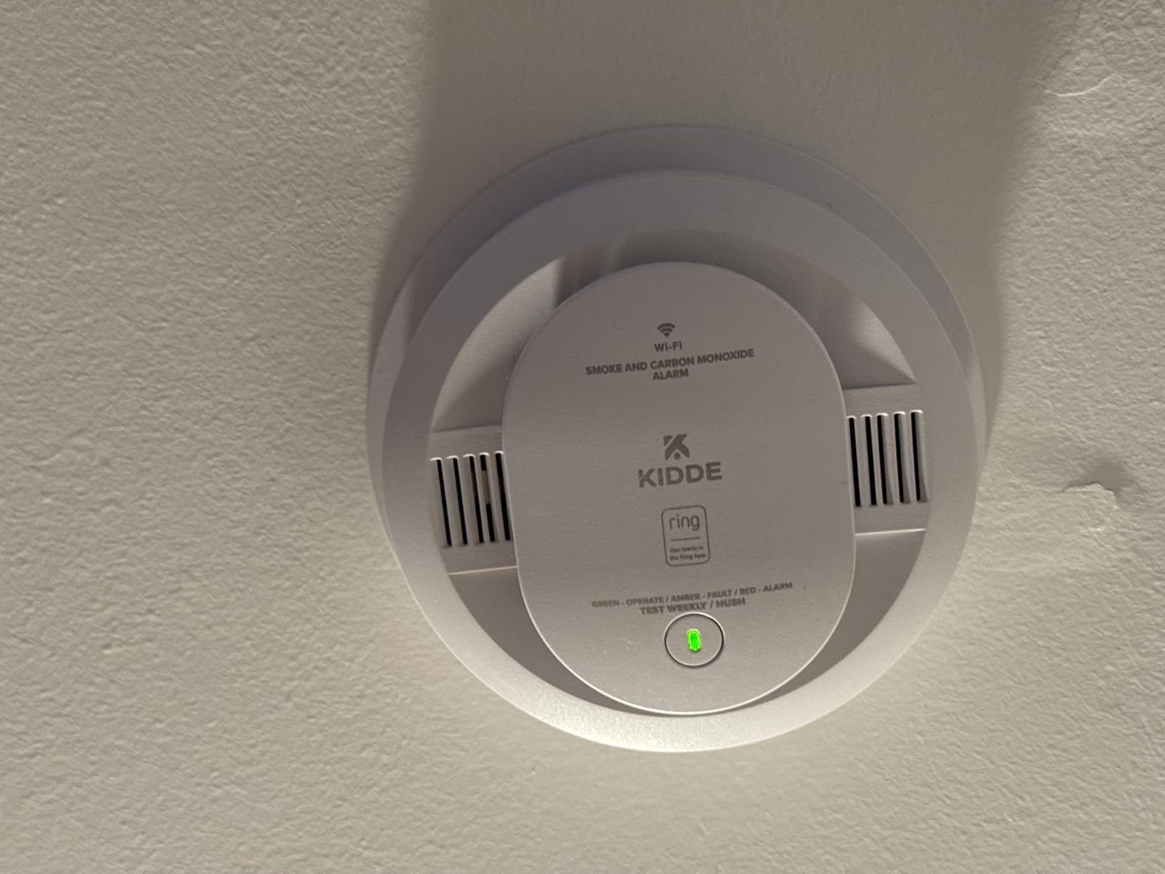 Kidde Smart Smoke and Carbon Monoxide Detector, Ring App Enabled for Real-Time Notifications, Hardwired Alarm, AA Backup Battery - Customer Photo 2