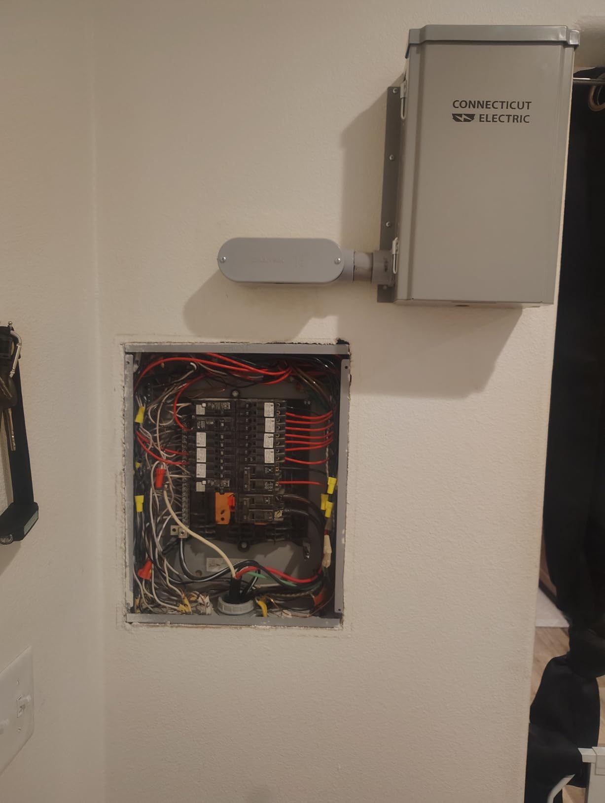 Connecticut Electric EmerGEN Transfer Switch, 30 Amp 10-Circuit, 10 ft Cord, 7,500 W — Service Kit w/ 2 Extra Rocker Switches - Customer Photo 1